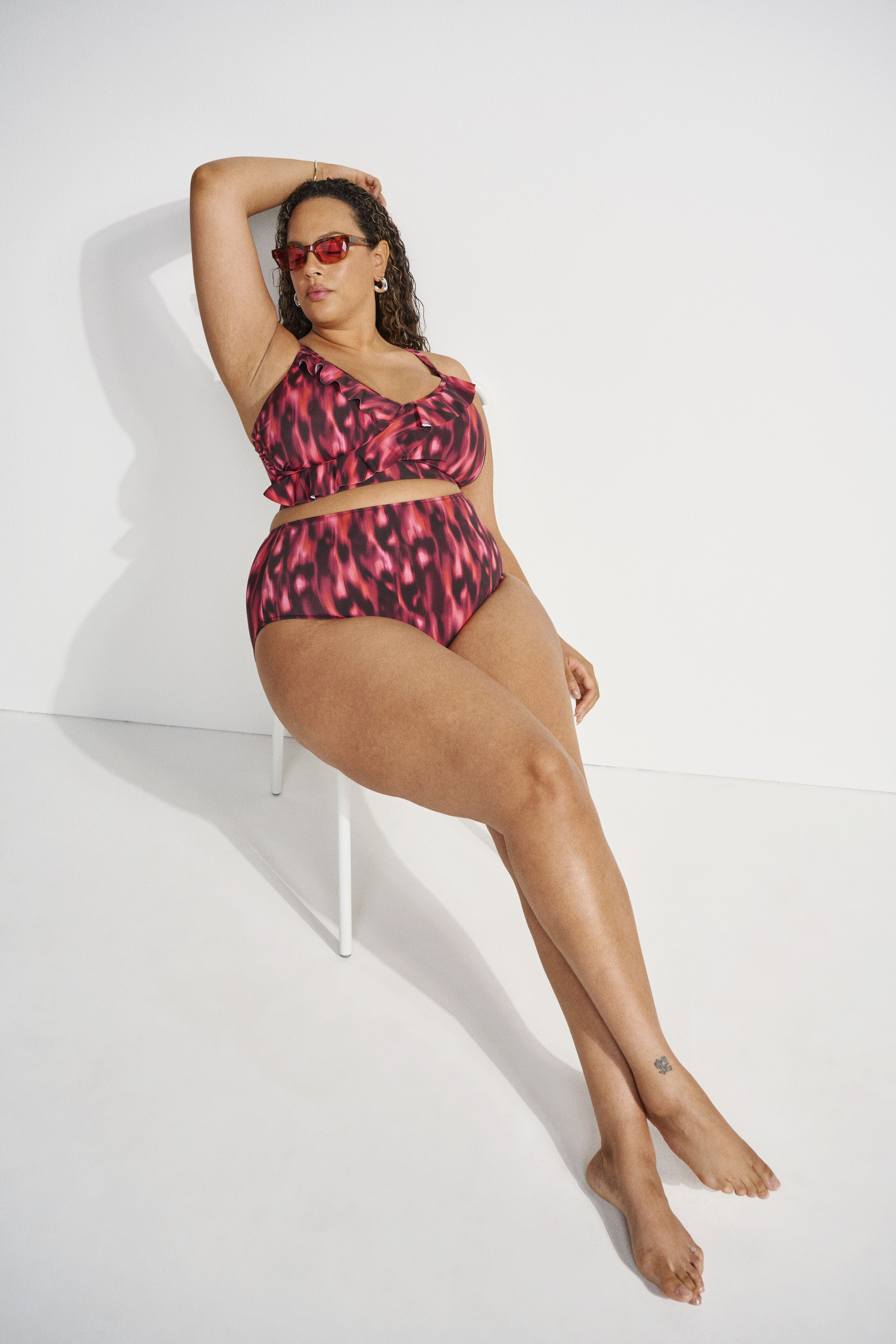 Zizzi Bikini volangilla, , Model