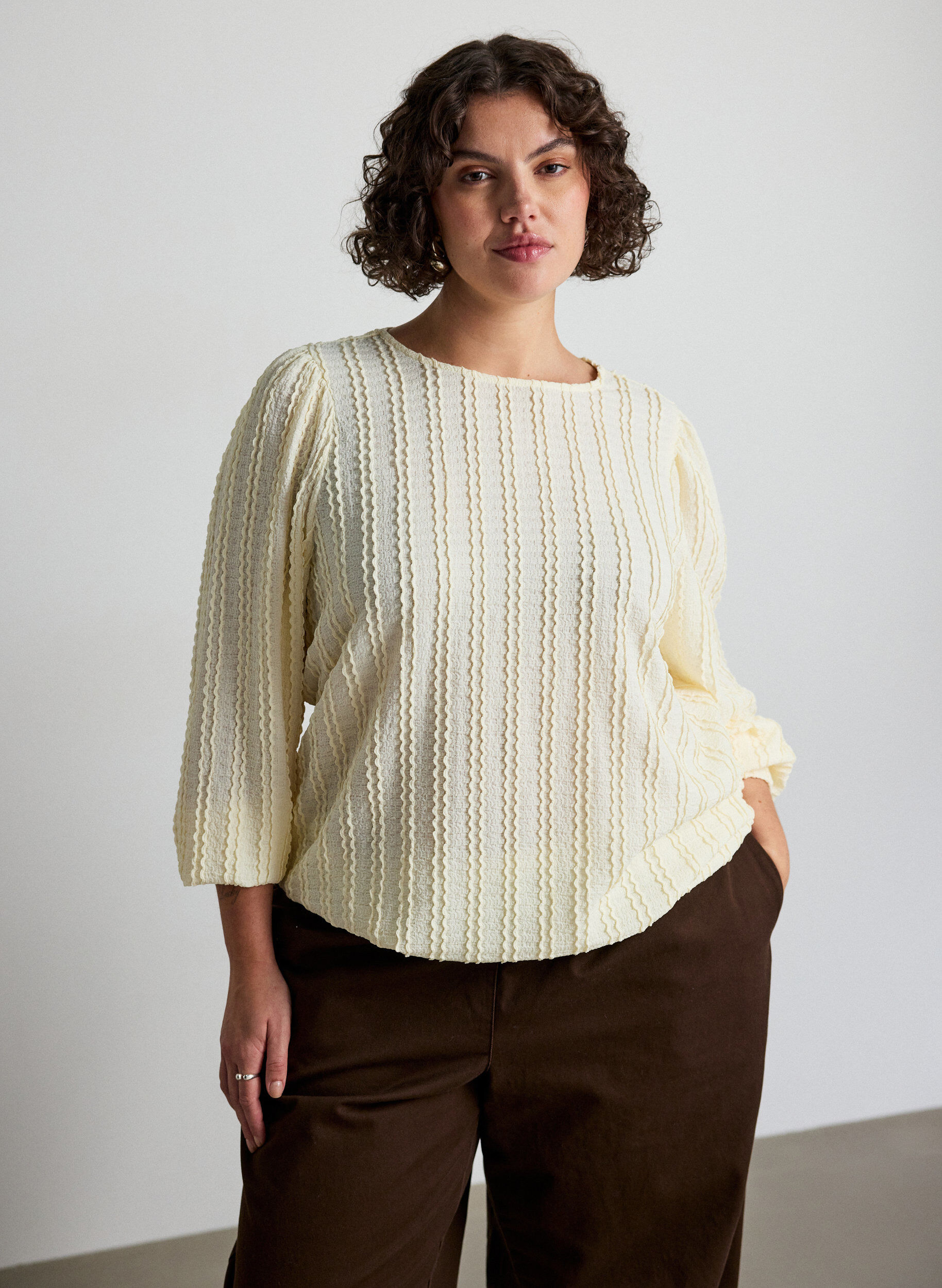 ZizziJerseypusero struktuurilla ja pallomaisella siluetilla, Vanilja, Model image number 0