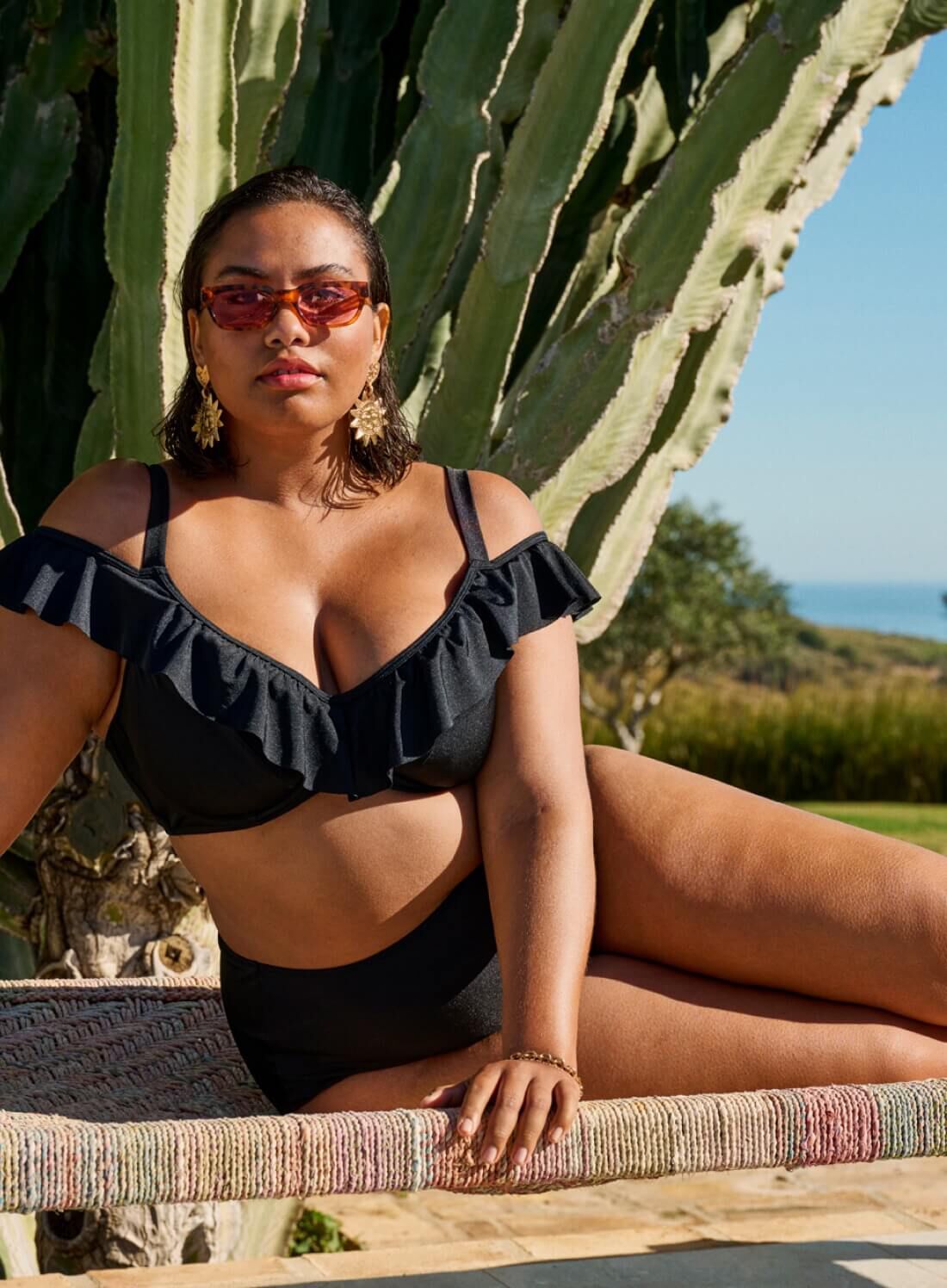 Zizzi Bikinitoppi r&ouml;yhel&ouml;ill&auml;, , Model