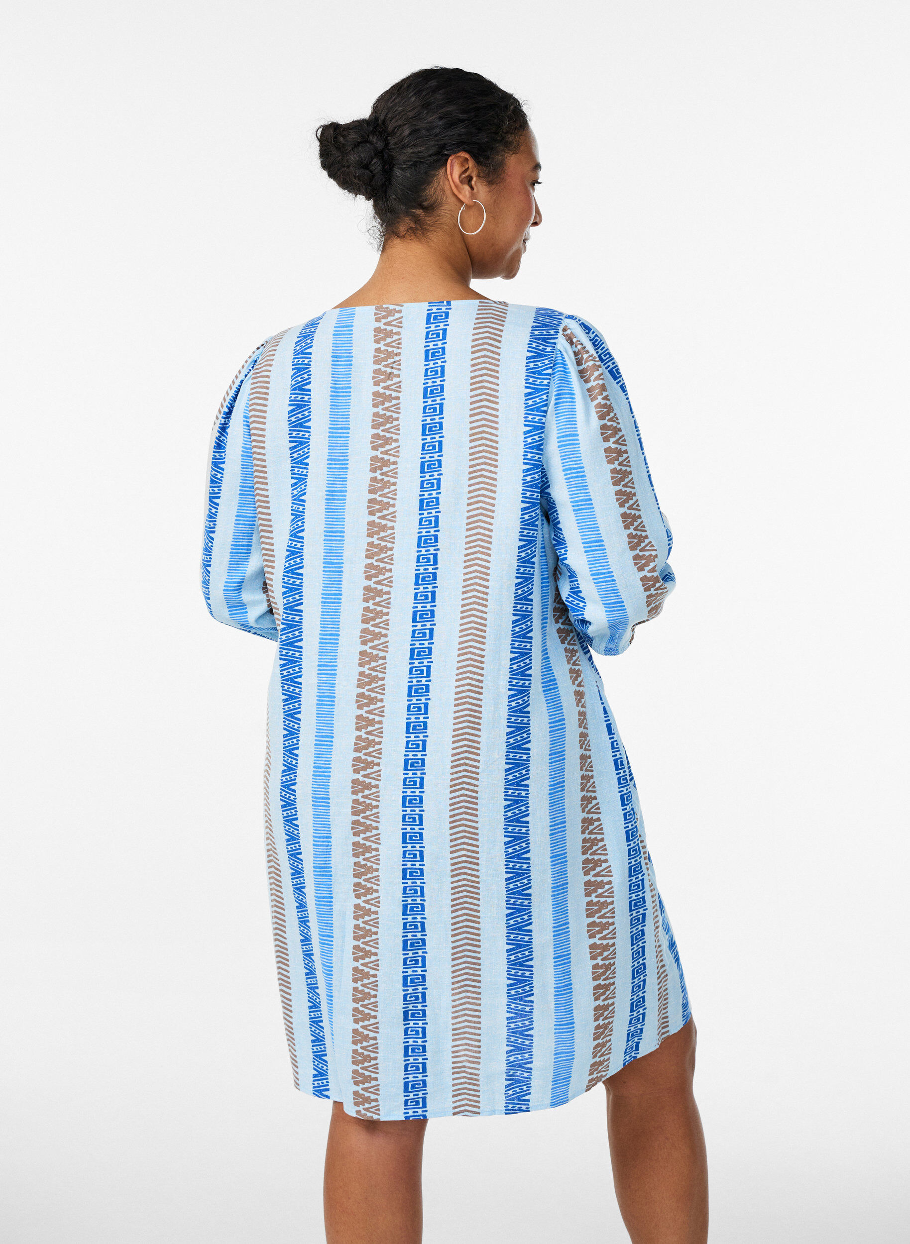 ZizziLyhyt mekko pellavasta ja viskoosista, 3/4-hihoilla, Sininen, Model image number 2