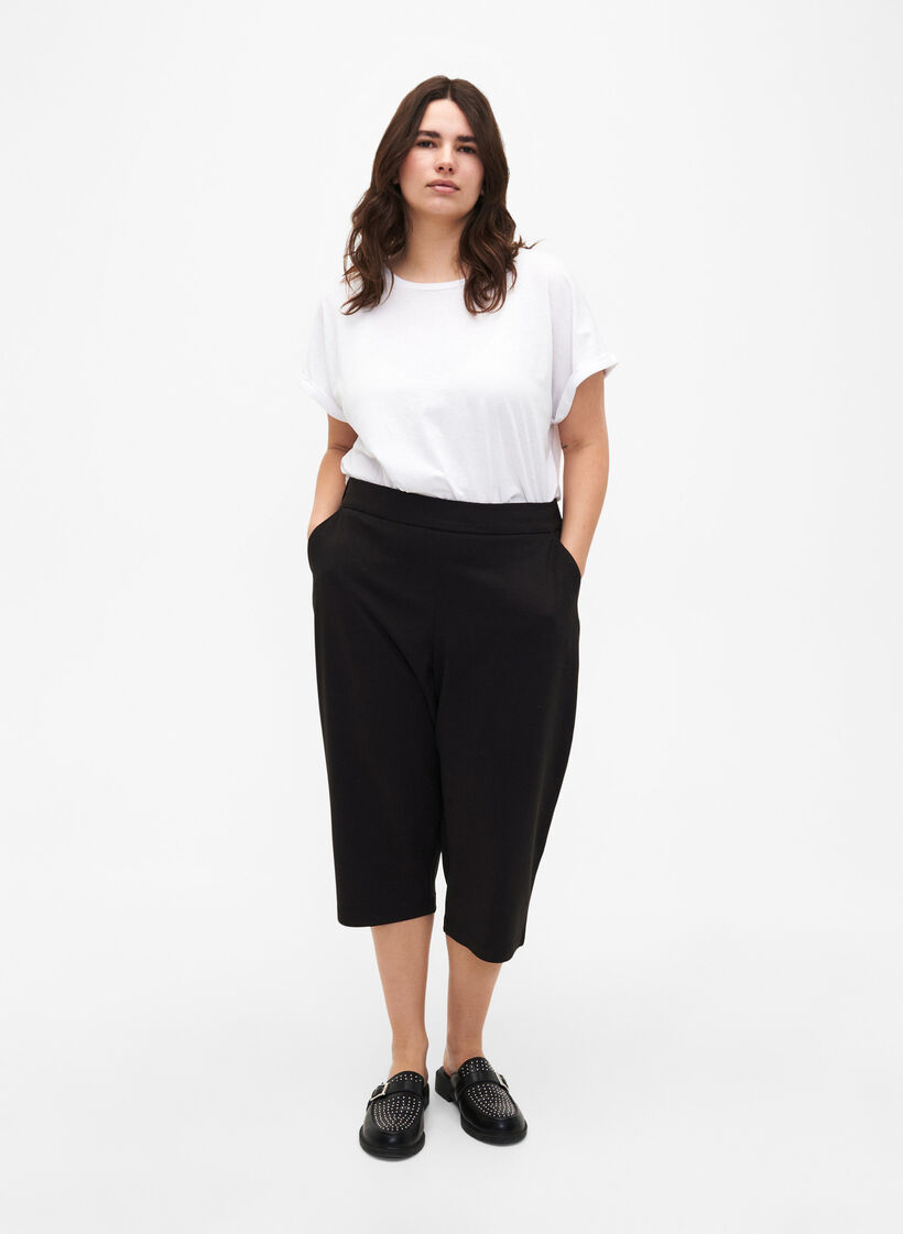 Maddisonin väljät polvihousut taskuilla, Musta, Model image number 1