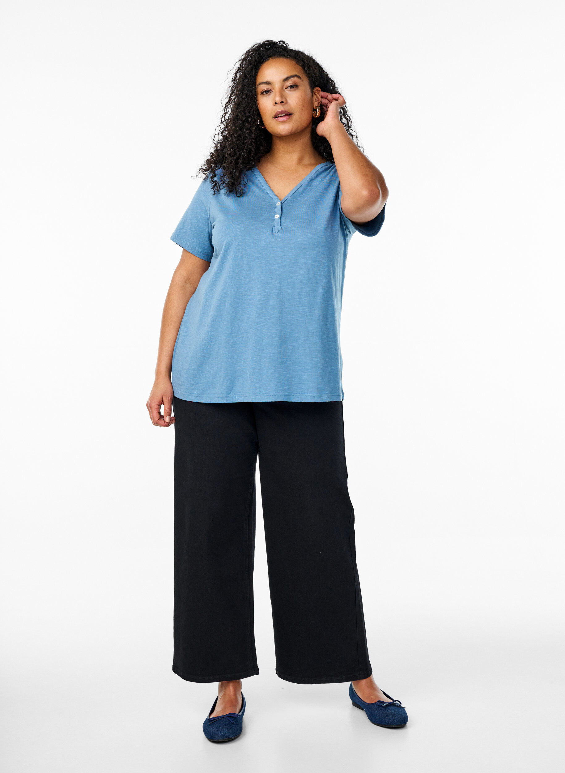 Zizzi FLASH - T-paita nappiyksityiskohdalla, Sininen, Model image number 1