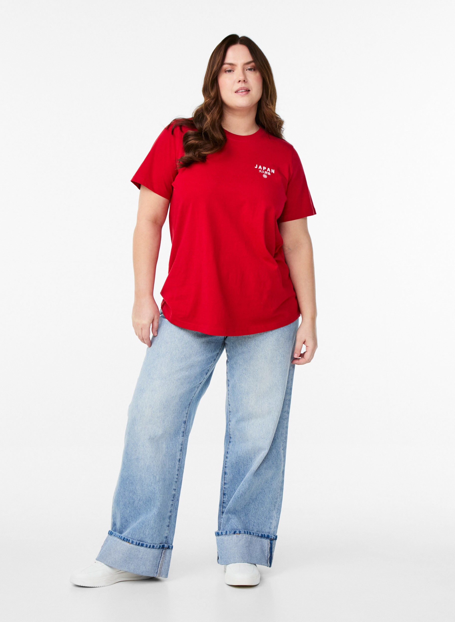 ZizziT-paita tekstiprintill&auml; ja py&ouml;re&auml;ll&auml; p&auml;&auml;ntiell&auml;, Punainen, Model image number 1