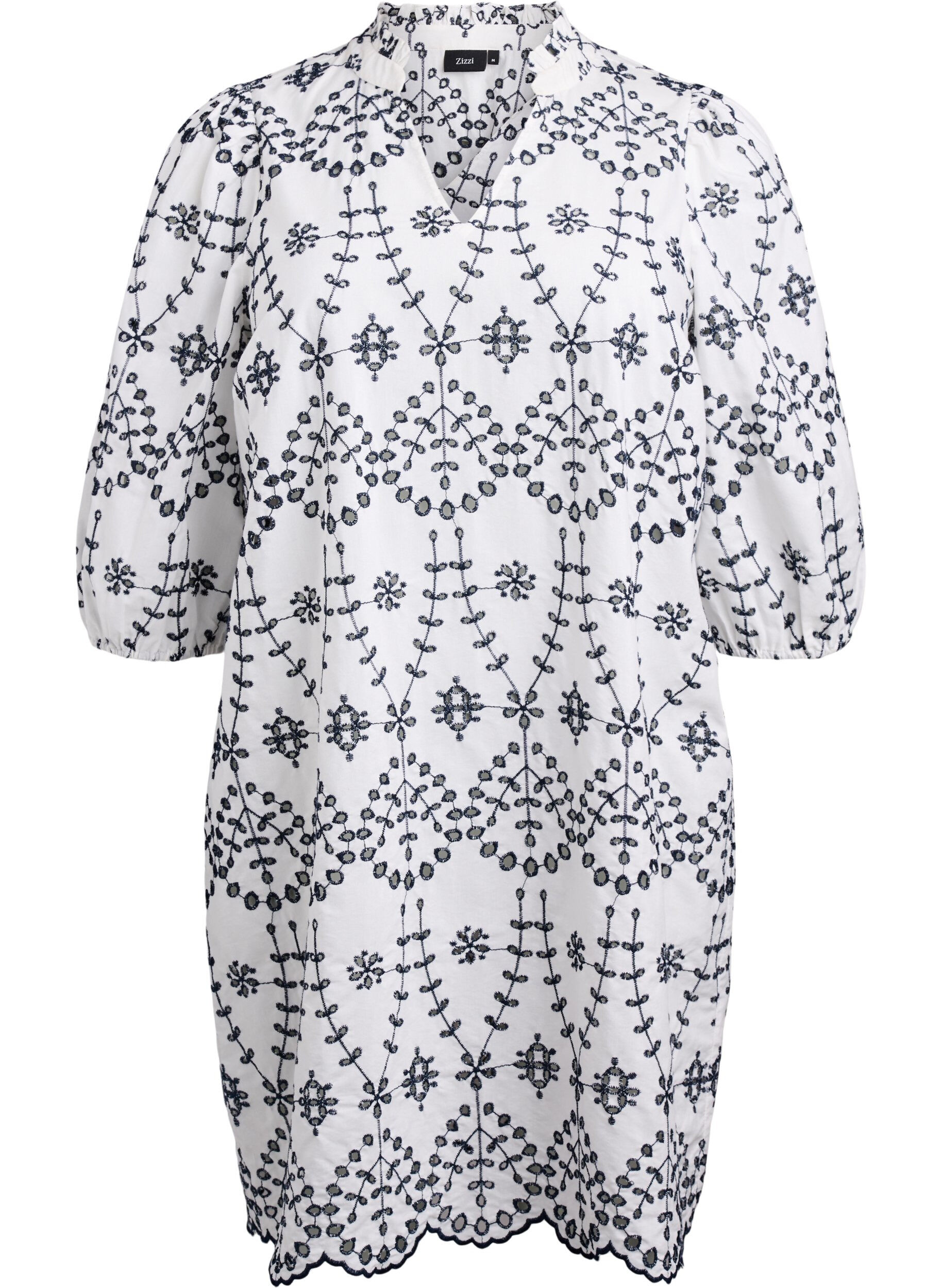 Zizzi Mekko kontrastia luovalla anglais-kirjonnalla, White w. Navy Blazer, Packshot image number 0