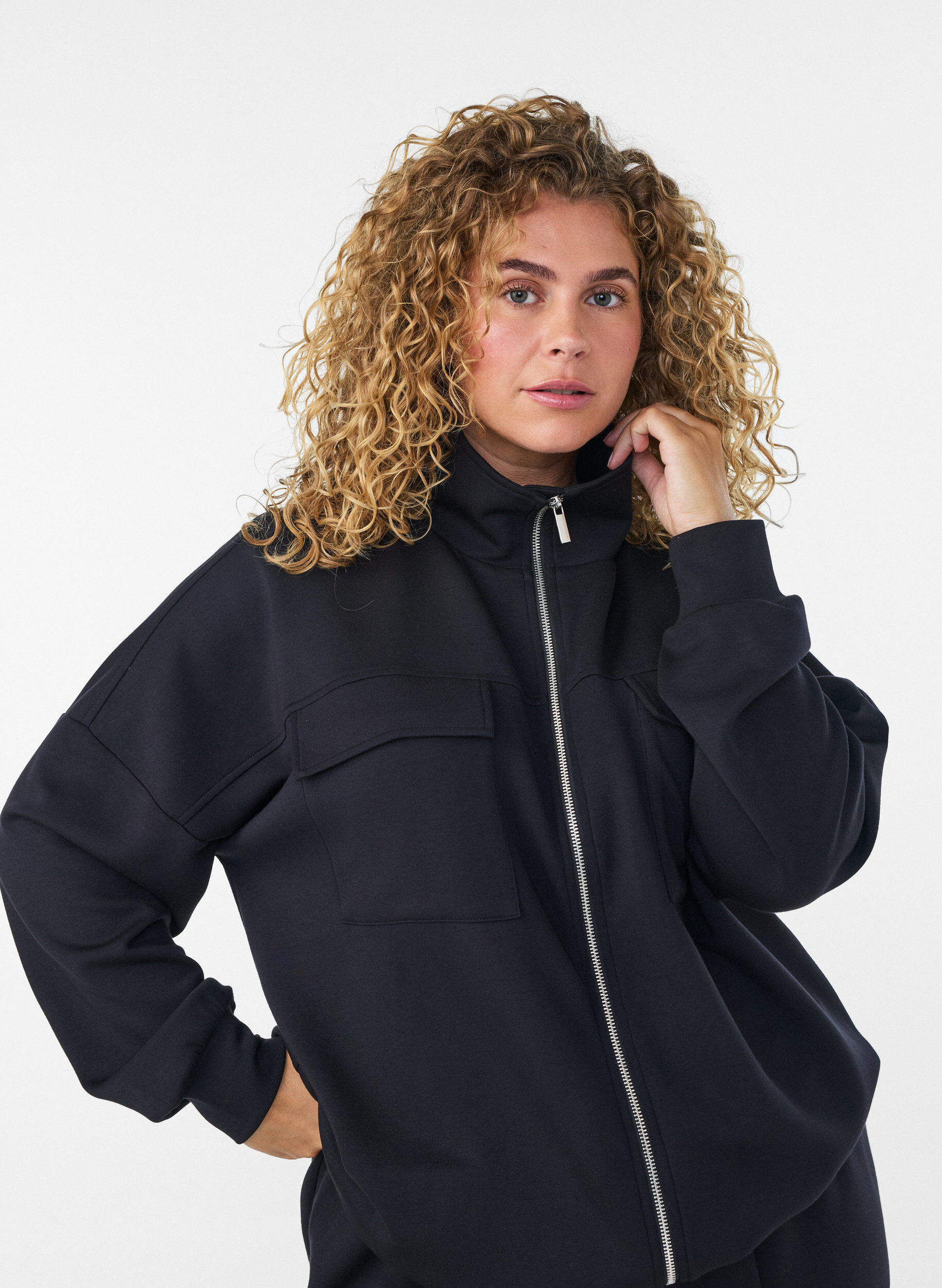 ZizziJersey-neuletakki vetoketjulla ja korkealla kauluksella, Musta, Model image number 3