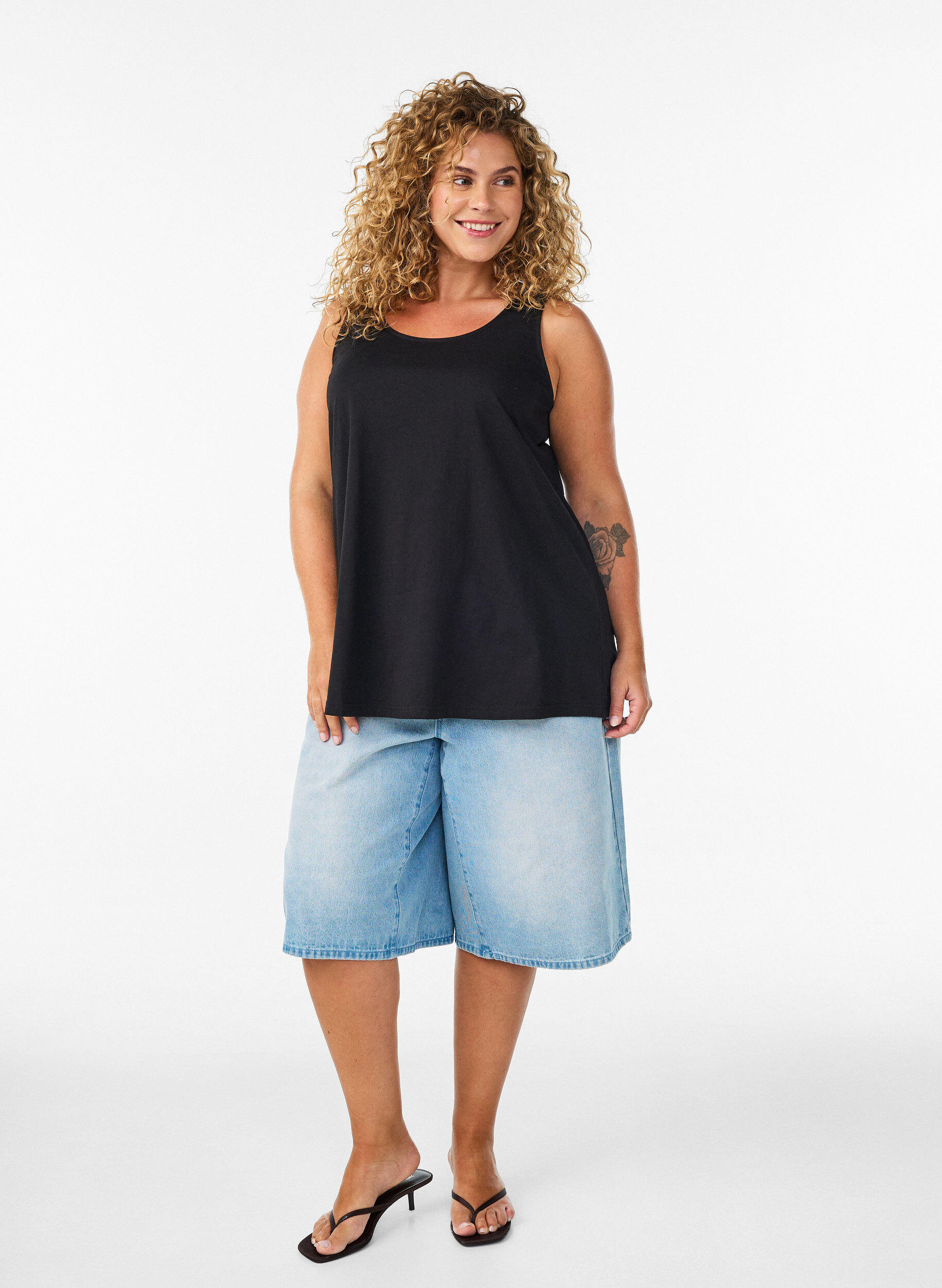 ZizziPuuvillatoppi A-mallissa, Musta, Model image number 1