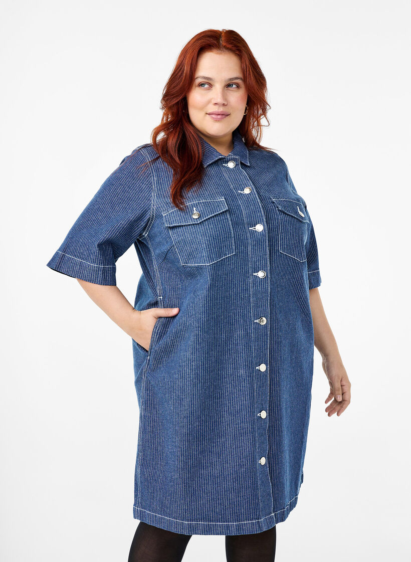 Liituraitainen farkkumekko, jossa on rintataskut, Blue Denim Stripe, Model image number 0