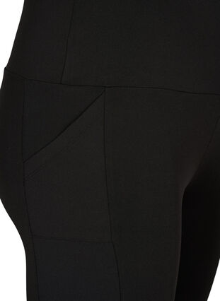Tyköistuvat korkeavyötäröiset shortsit, joissa on taskut, Black, Packshot image number 2
