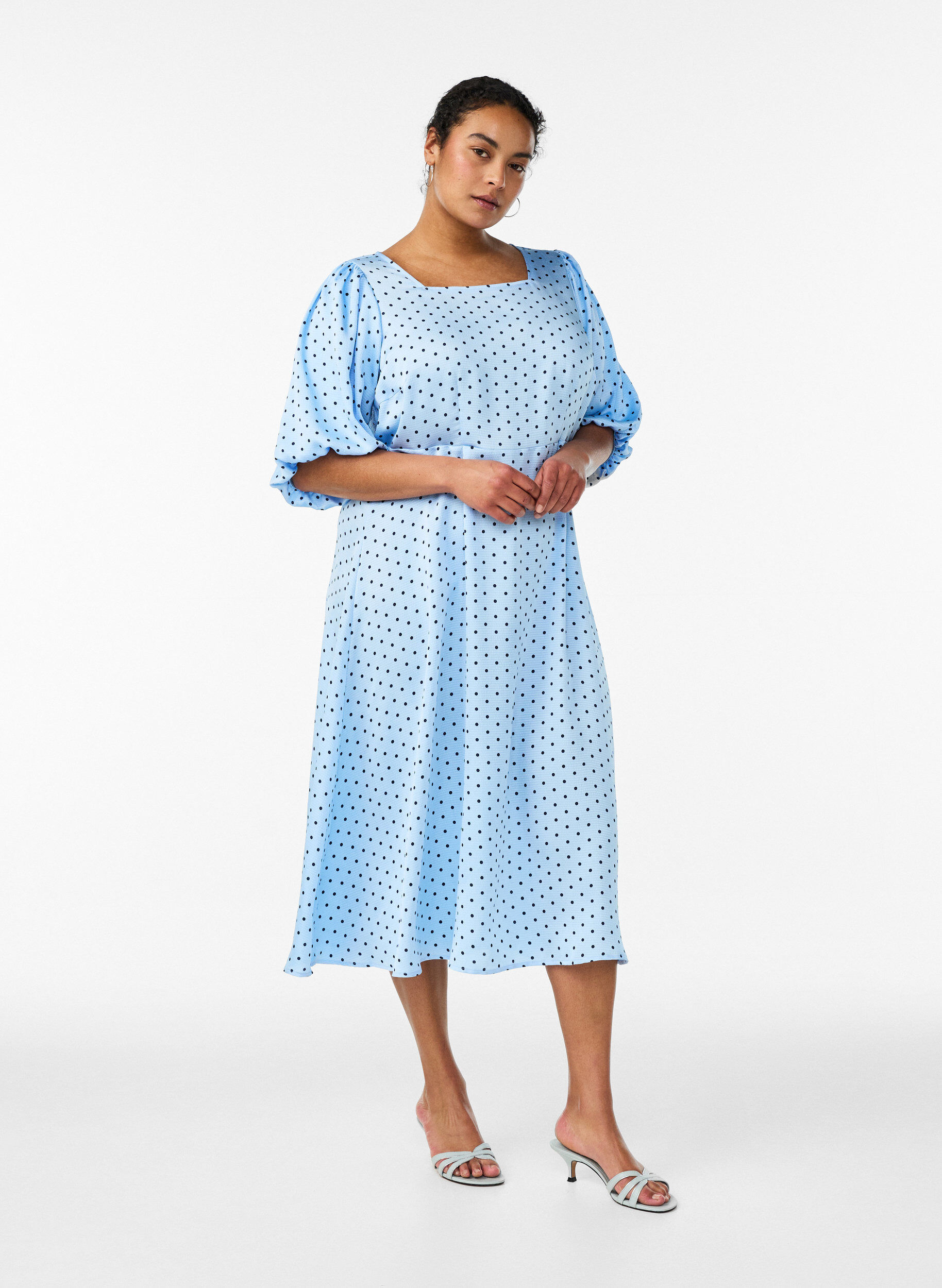 Zizzi Midi-mekko pilkkukuosilla ja neli&ouml;p&auml;&auml;ntiell&auml;, Sininen, Model image number 1
