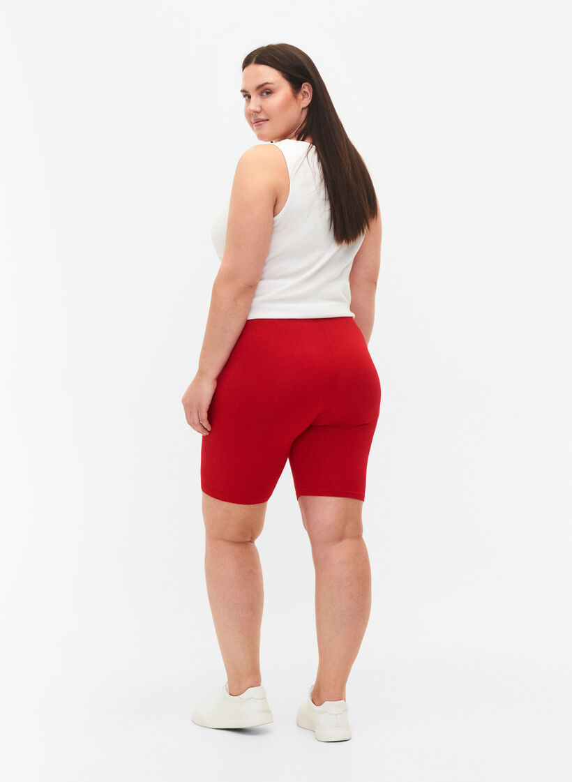 Yksiv&auml;riset perus py&ouml;r&auml;ilyshortsit , Punainen, Model image number 2