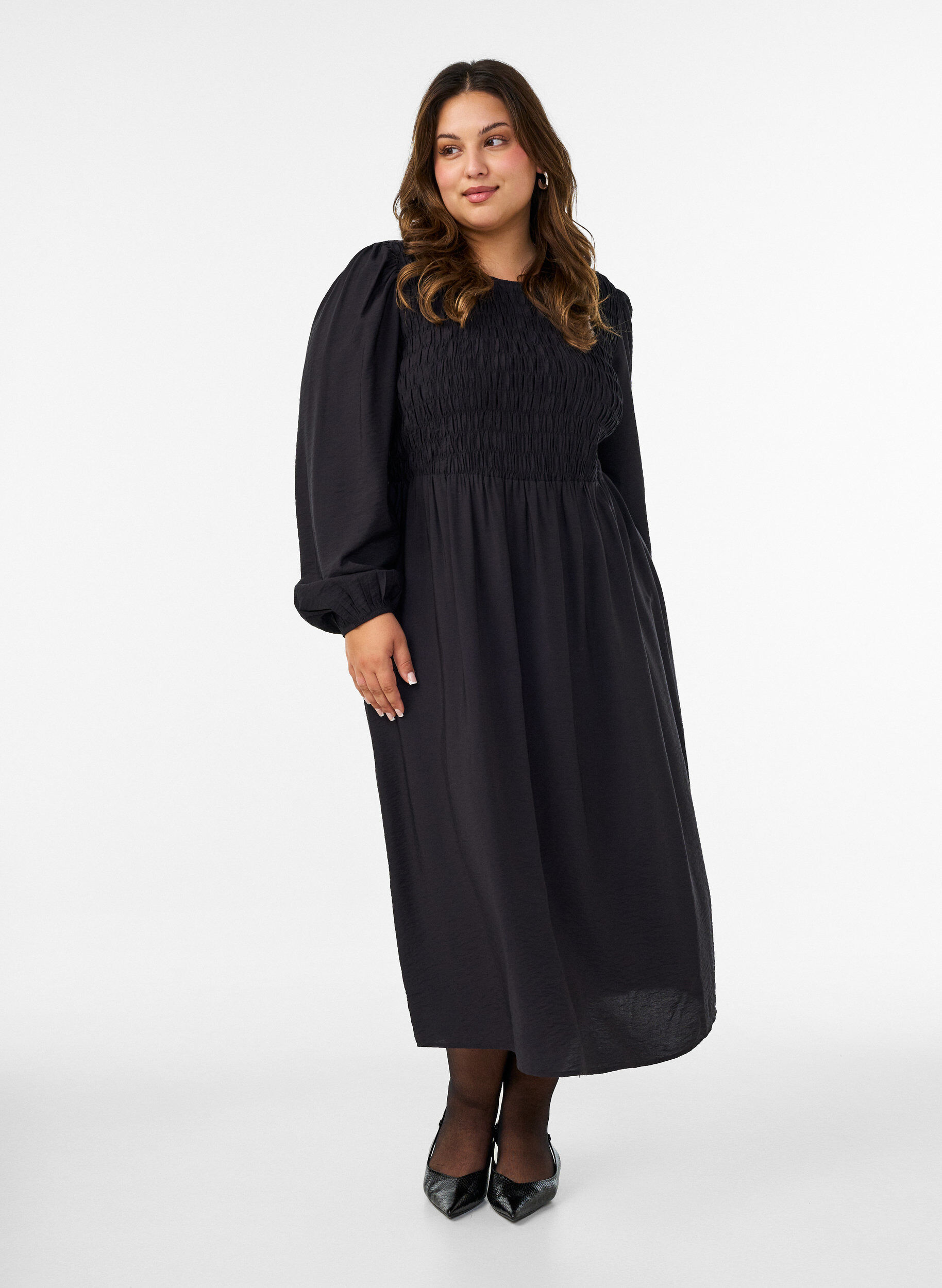 ZizziMidimekko viskoosista smokkauksella, Musta, Model image number 1