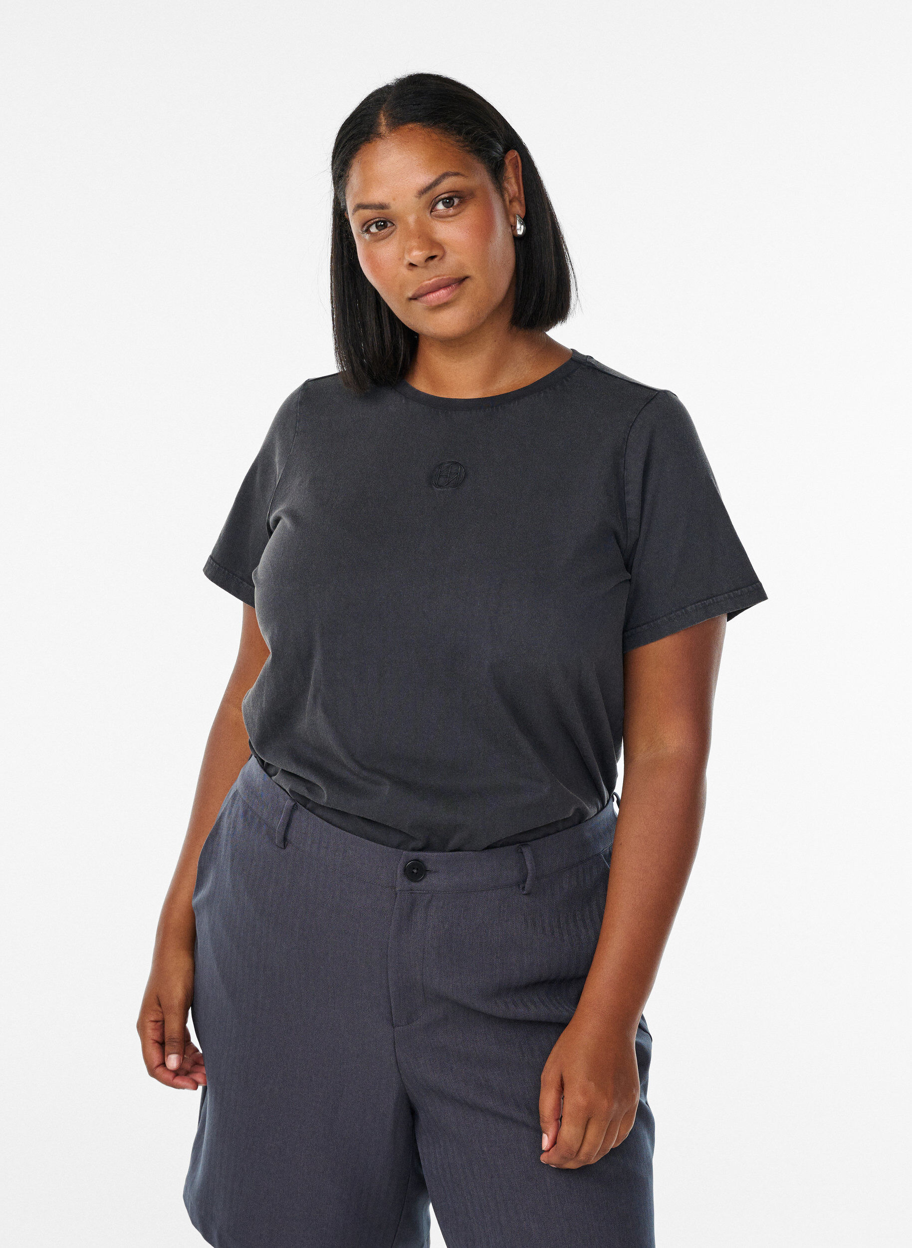 T-paita pestyll&auml; lookilla orgaanista puuvillaa, Harmaa, Model