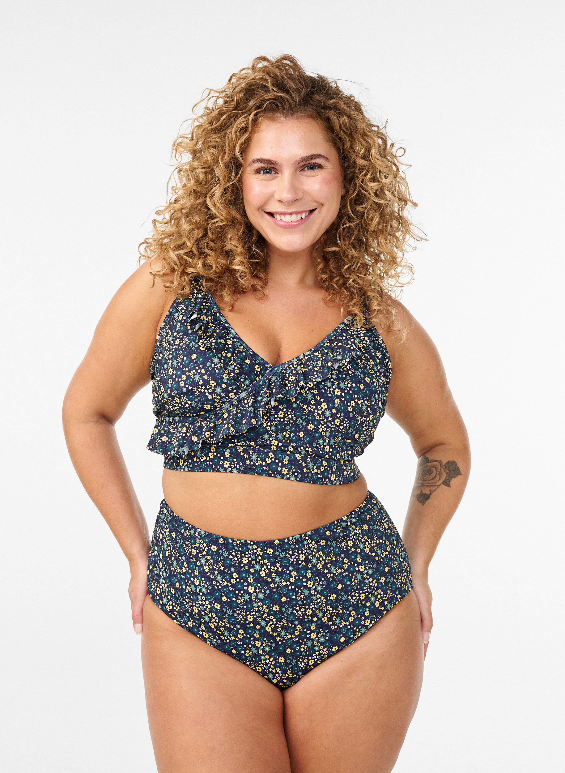 ZizziKukallinen bikinien yl&auml;osa r&ouml;yhel&ouml;yksityiskohdilla, Sininen, Model image number 1
