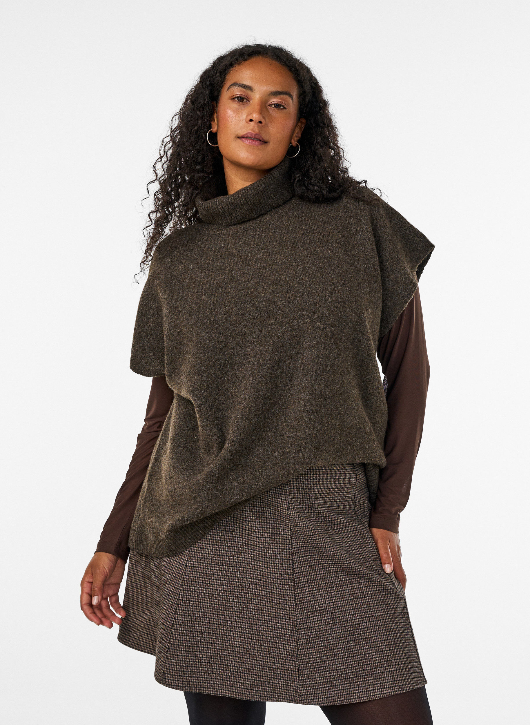 ZizziNeuleliivi korkealla poolokauluksella, Ruskea, Model image number 0