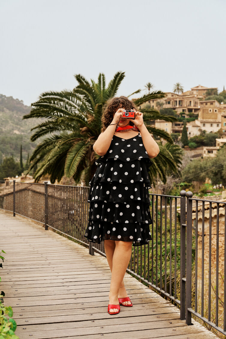 Pilkuilla koristeltua eleganssia s&auml;rm&auml;ll&auml;, , Model