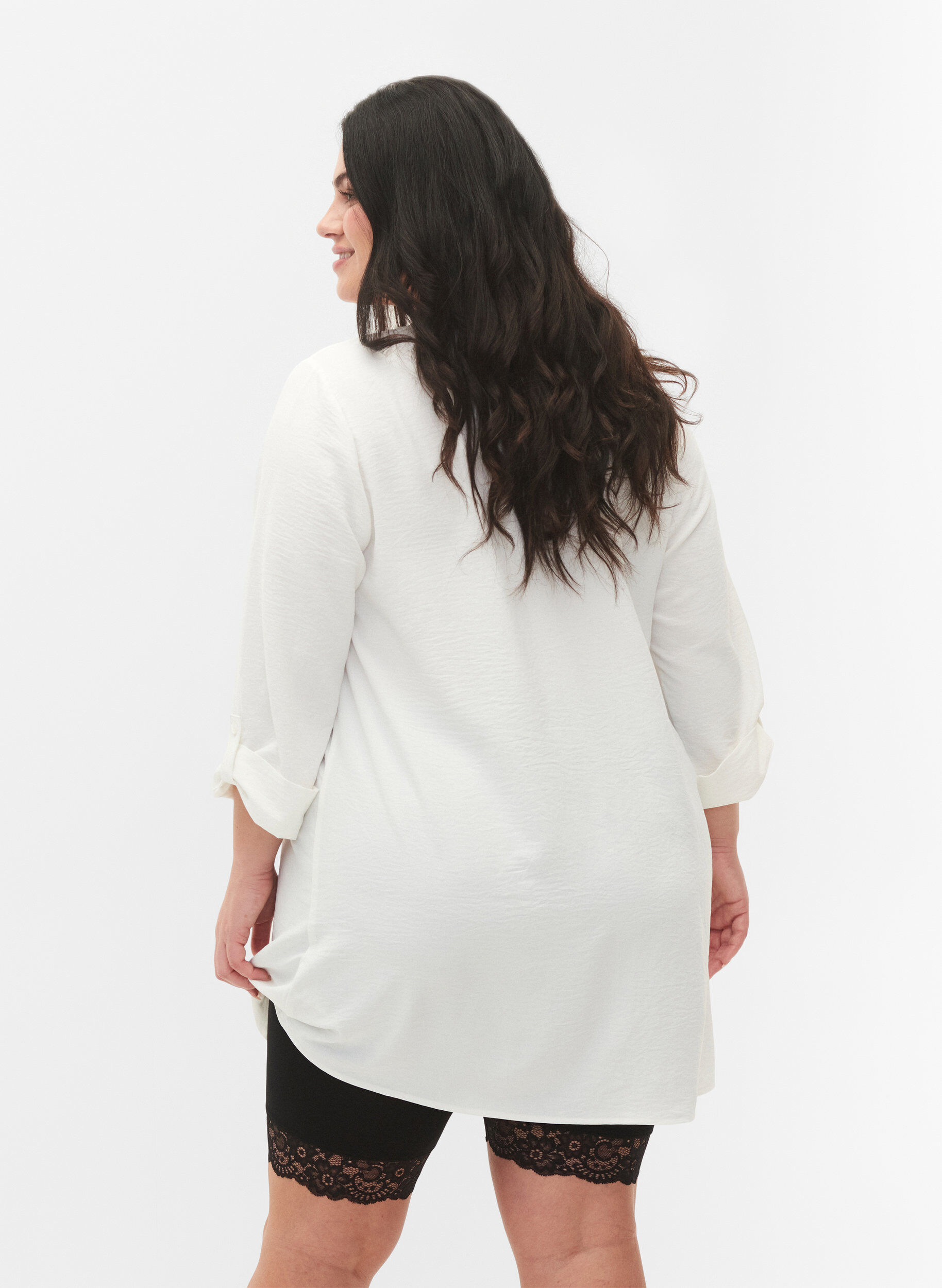 ZizziPy&ouml;r&auml;ilyshortsit pitsireunuksella, Musta, Model image number 2