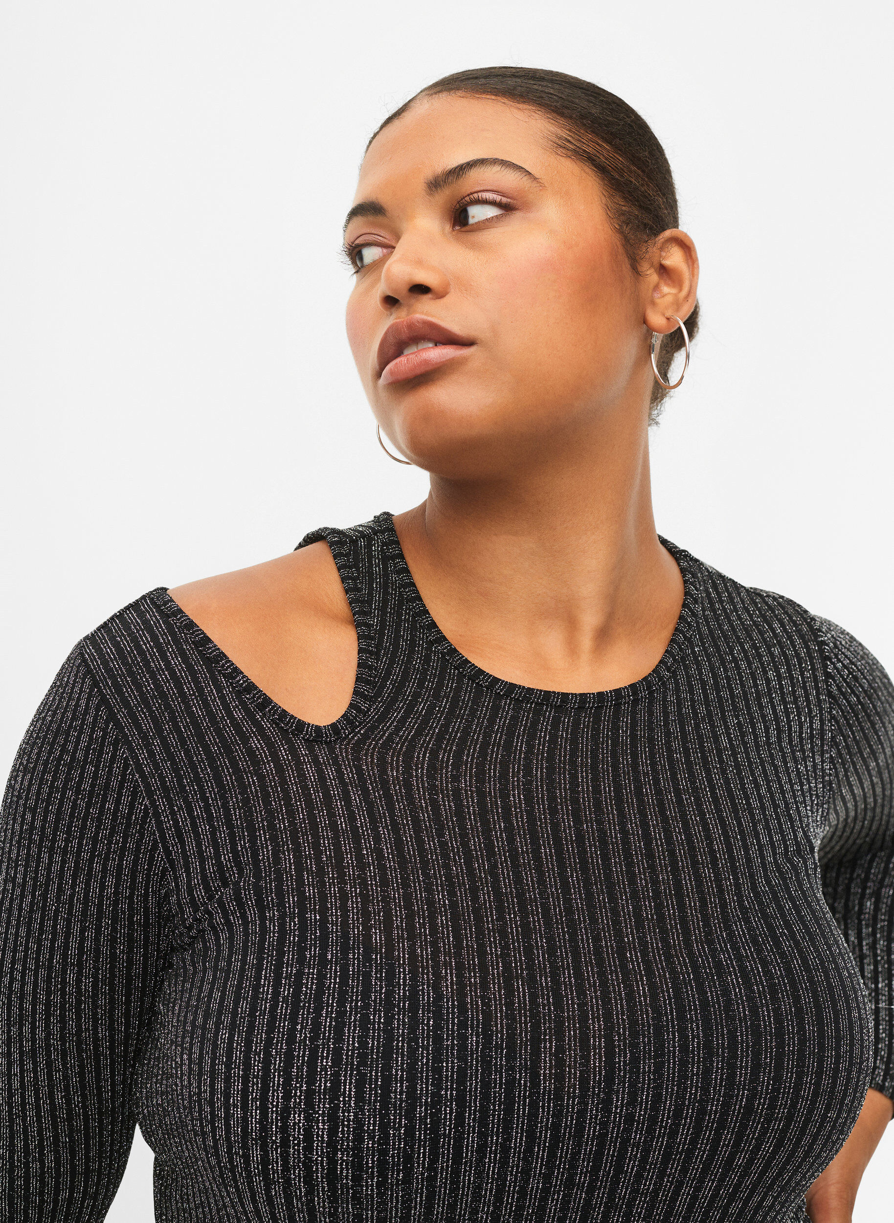 Zizzi Pitk&auml;hihainen cut-out-mekko glitterill&auml;, B.w. Silver Stripes, Model image number 2