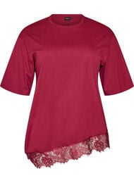 T-paita ep&auml;symmetrisell&auml; pitsihelmalla, Punainen