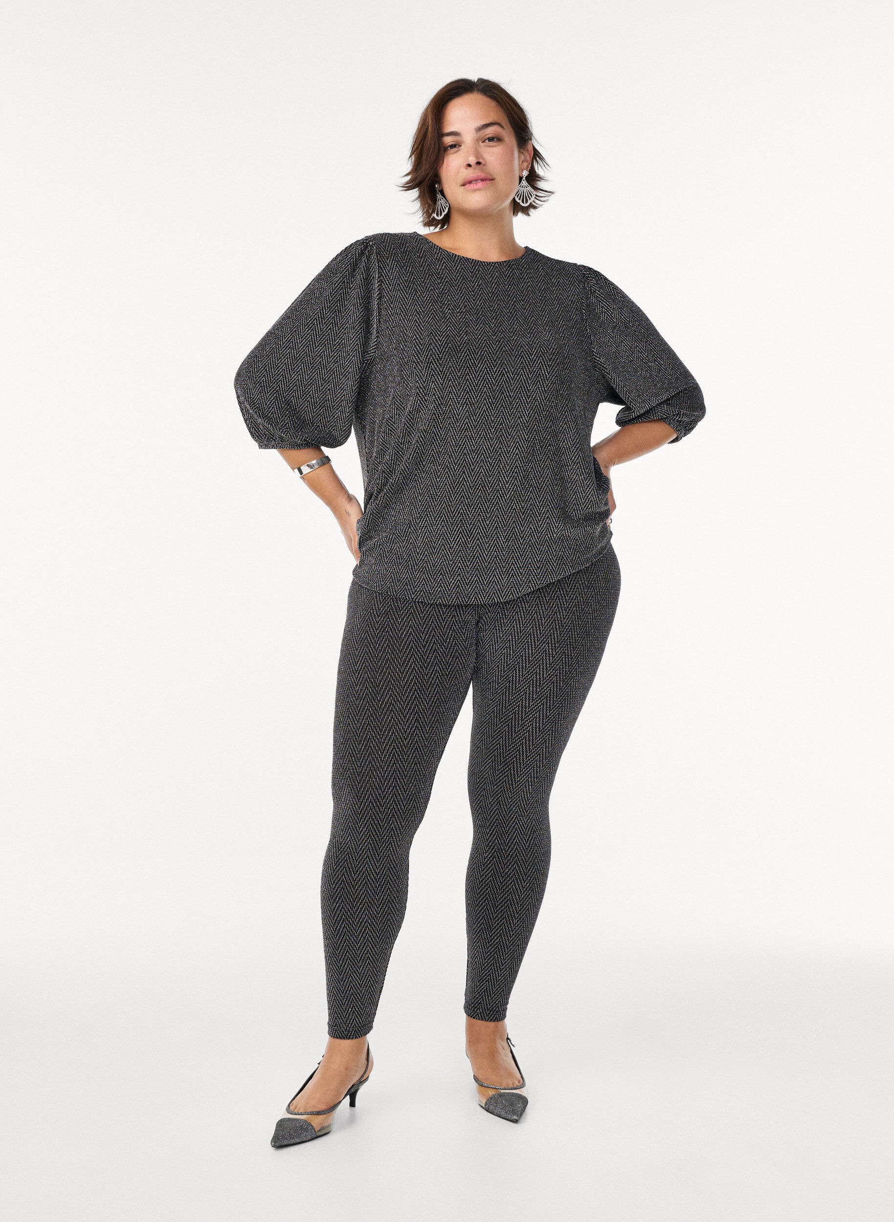 Zizzi Paljettipusero kimallekuviolla ja 3/4-hihat, Musta, Model image number 1