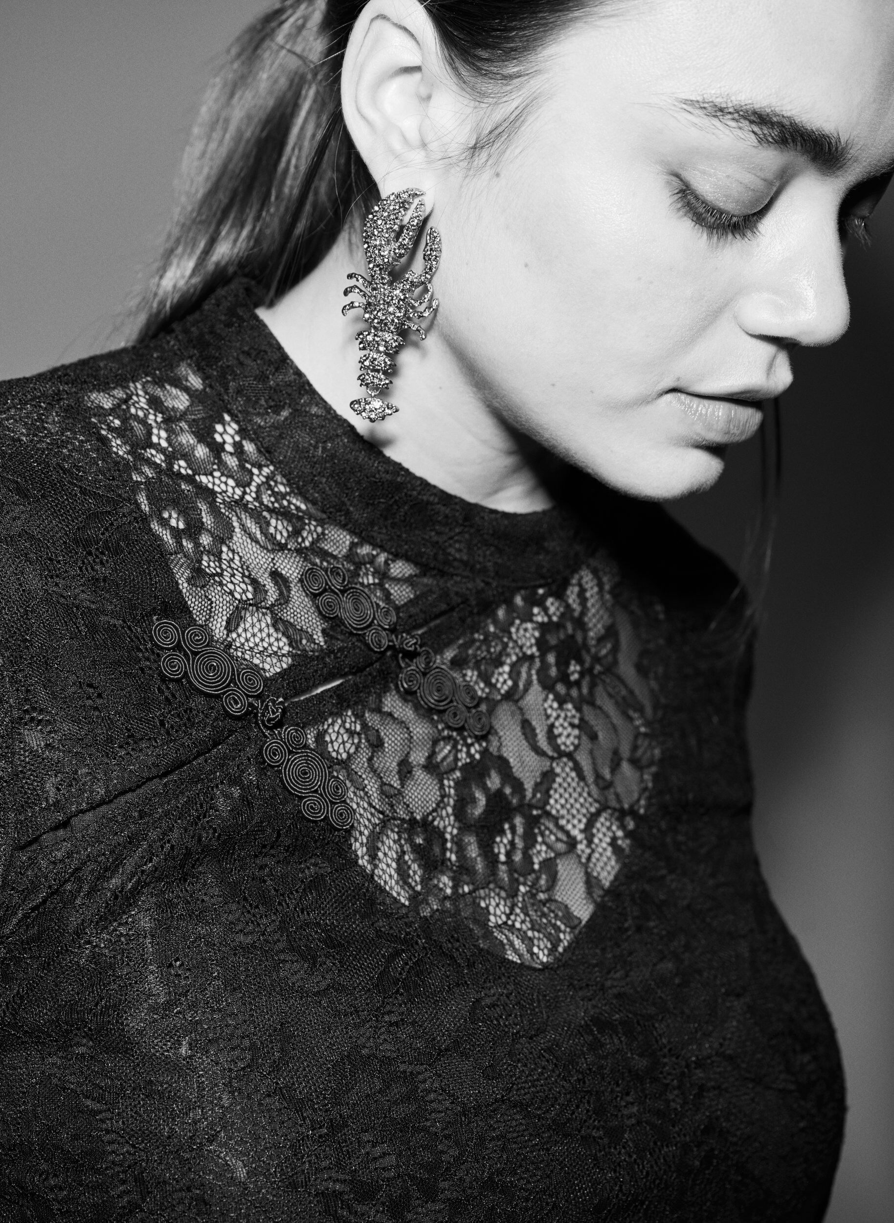 Zizzi Pitsipusero kierreyksityiskohdalla ja lyhyill&auml; hihoilla, Musta, Image image number 0