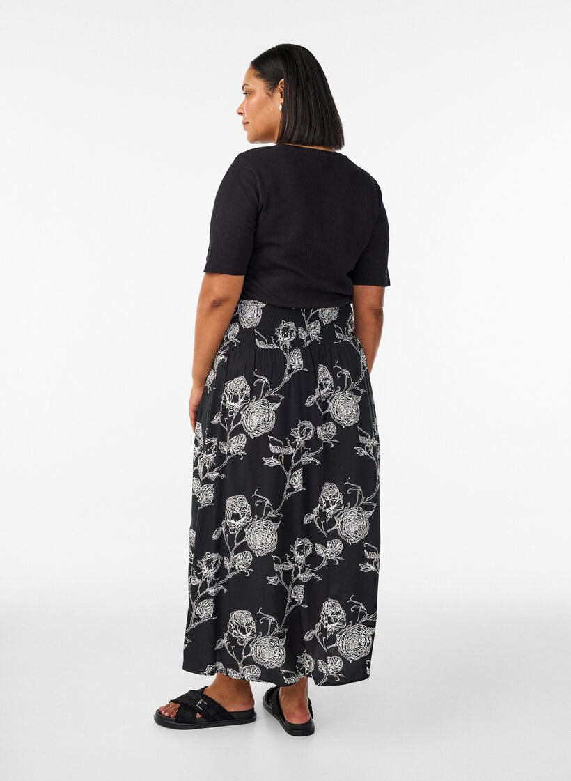 Viskoosista valmistettu rypytetty maksihame, Musta, Model image number 1