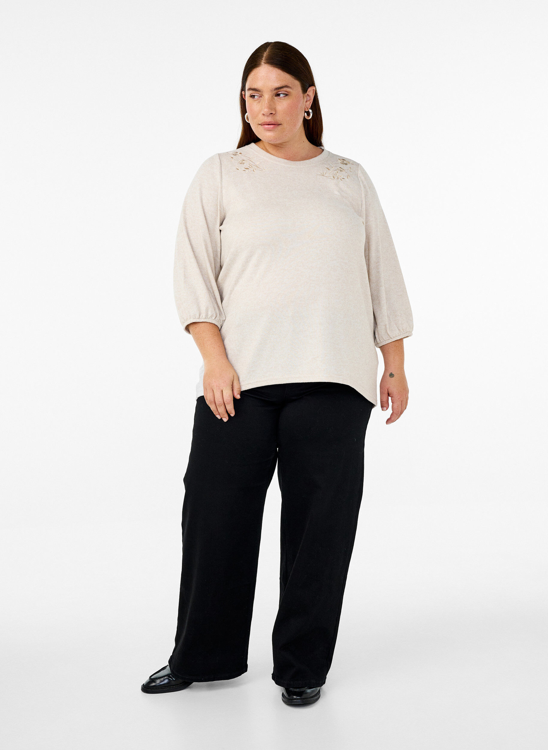 Zizzi Kukkakirjailtu pusero ja 3/4-hihat, Oatmeal Melange, Model image number 2