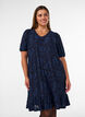 Mekko kukkatekstuurilla ja r&ouml;yhel&ouml;reunuksella, Sininen, Model image number 0