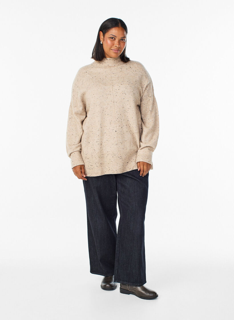 Neulepusero korkealla kauluksella ja pilkullisella kuosilla, Beige, Model image number 1