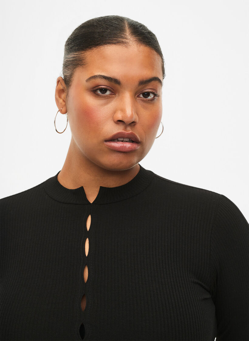 Vartaloa myötäilevä mekko yksityiskohdilla, Black, Model image number 3