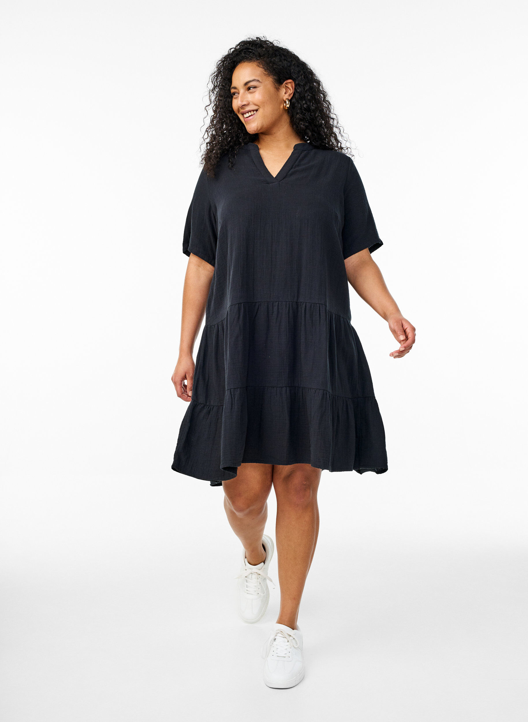 ZizziLyhyt A-linjainen mekko puuvillamusliinista, Musta, Model image number 1