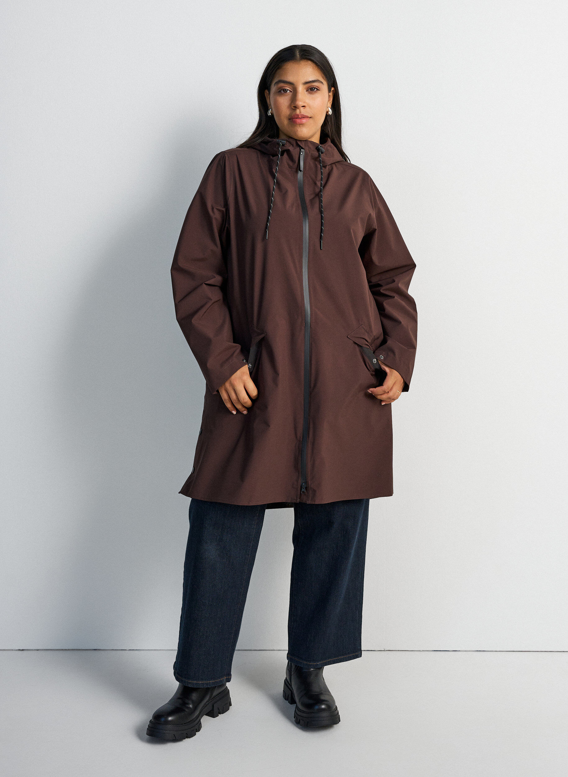 ZizziSadetakki taskuilla ja hupulla, Ruskea, Model image number 1