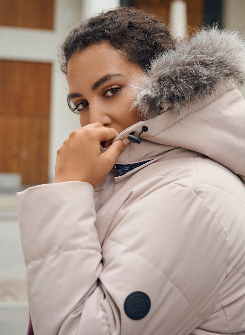 Pitkä talvitakki koukku-kiinnityksillä ja tekoturkiskauluksella, Beige, Image