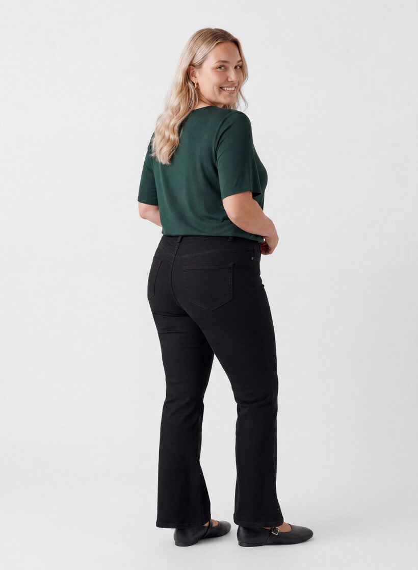 Lyhythihainen kudottu pusero, jossa on py&ouml;re&auml; p&auml;&auml;ntie, Vihre&auml;, Model image number 2