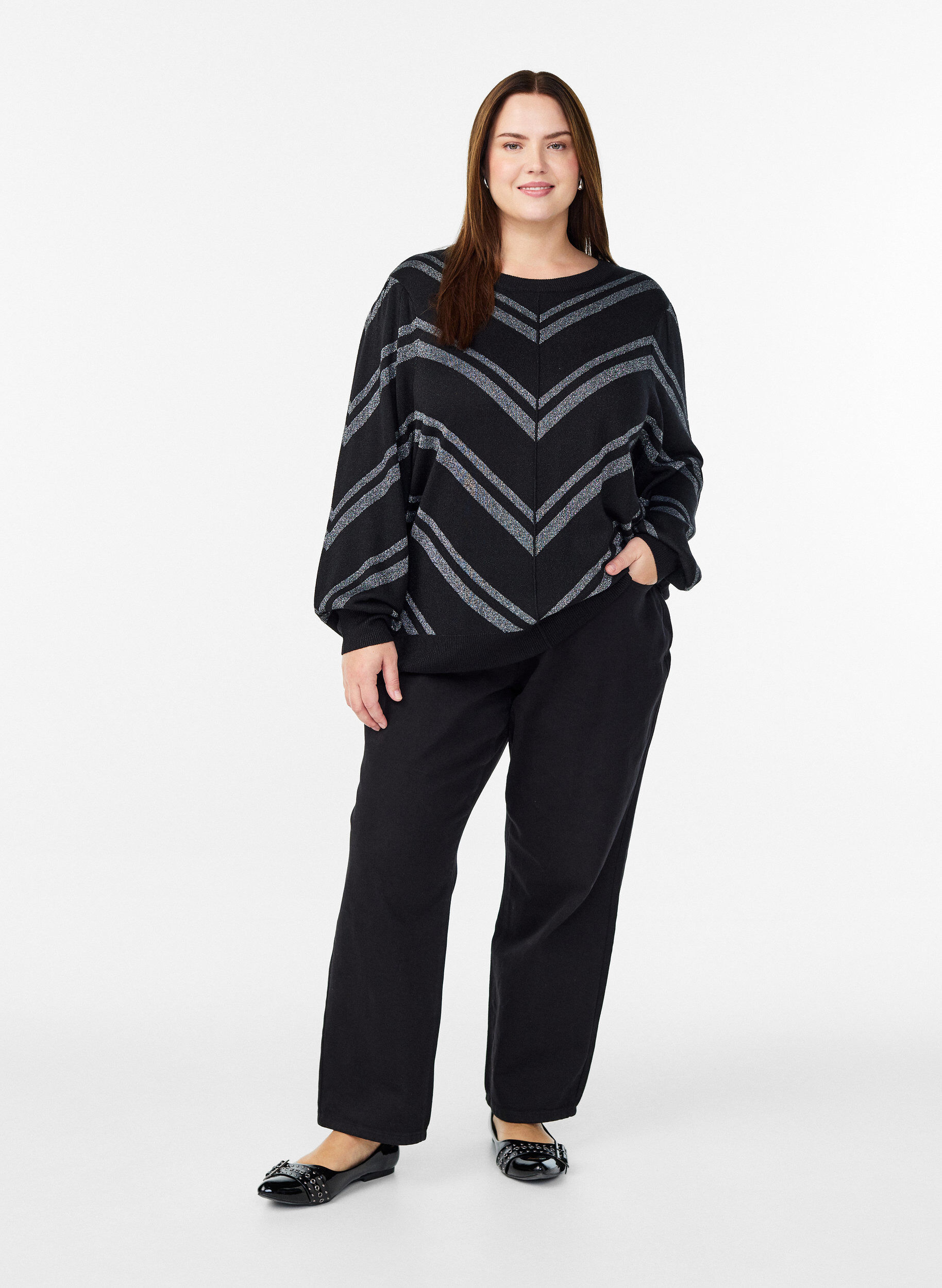 Zizzi Kuviollinen neulepusero kimaltelevalla efektill&auml;, Musta, Model image number 1