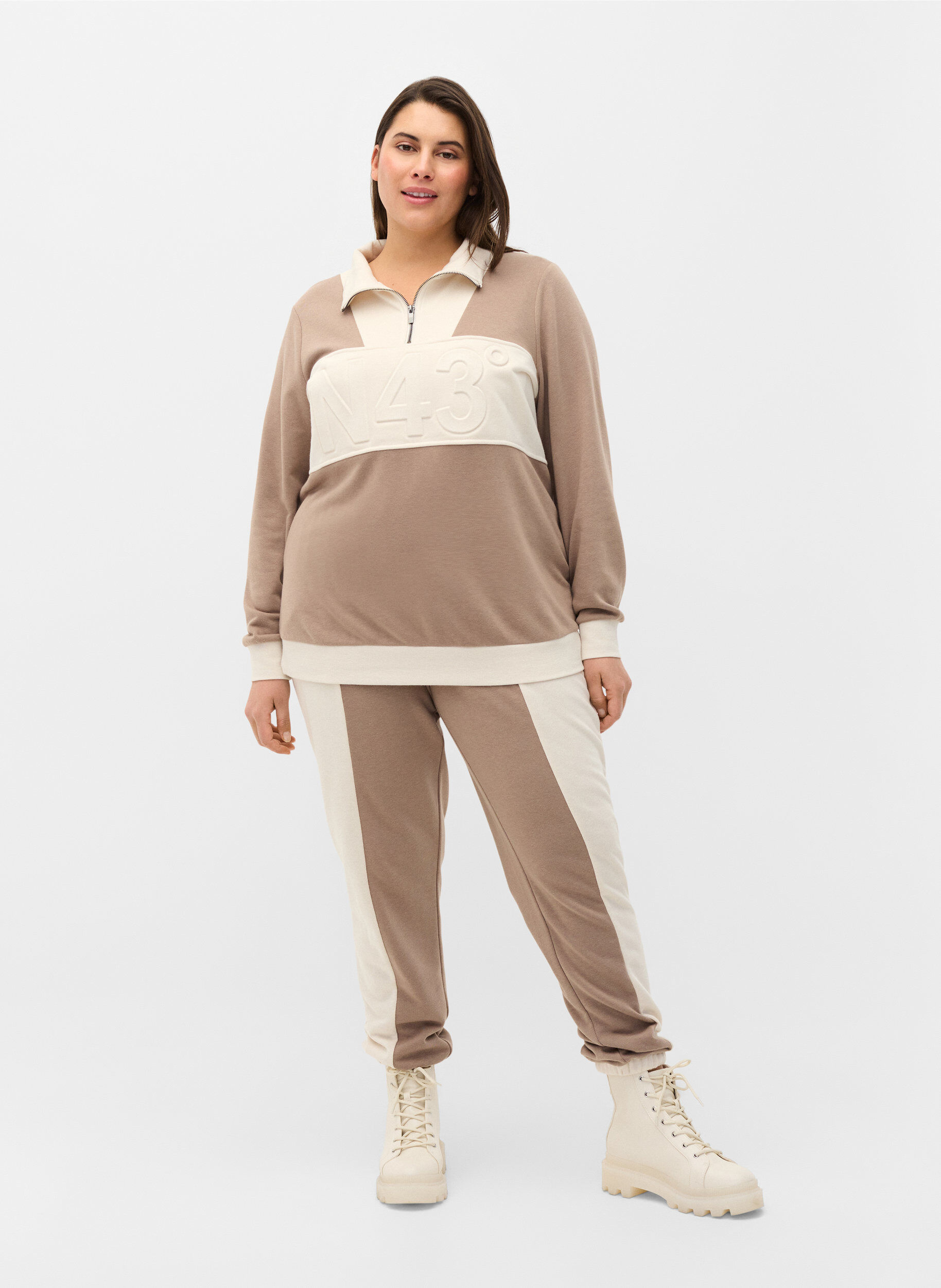 Zizzi Svetari kontrastiv&auml;reill&auml;, Timber Wolf/Birch, Model image number 0