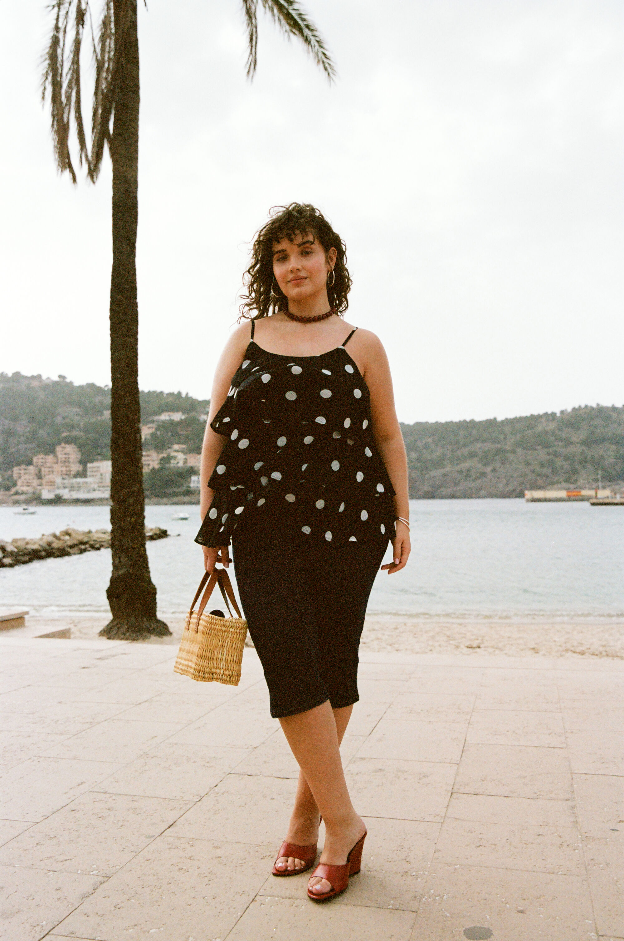 ZizziPilkuilla koristeltu kes&auml;tyyli&auml; s&auml;rm&auml;ll&auml;, , Model