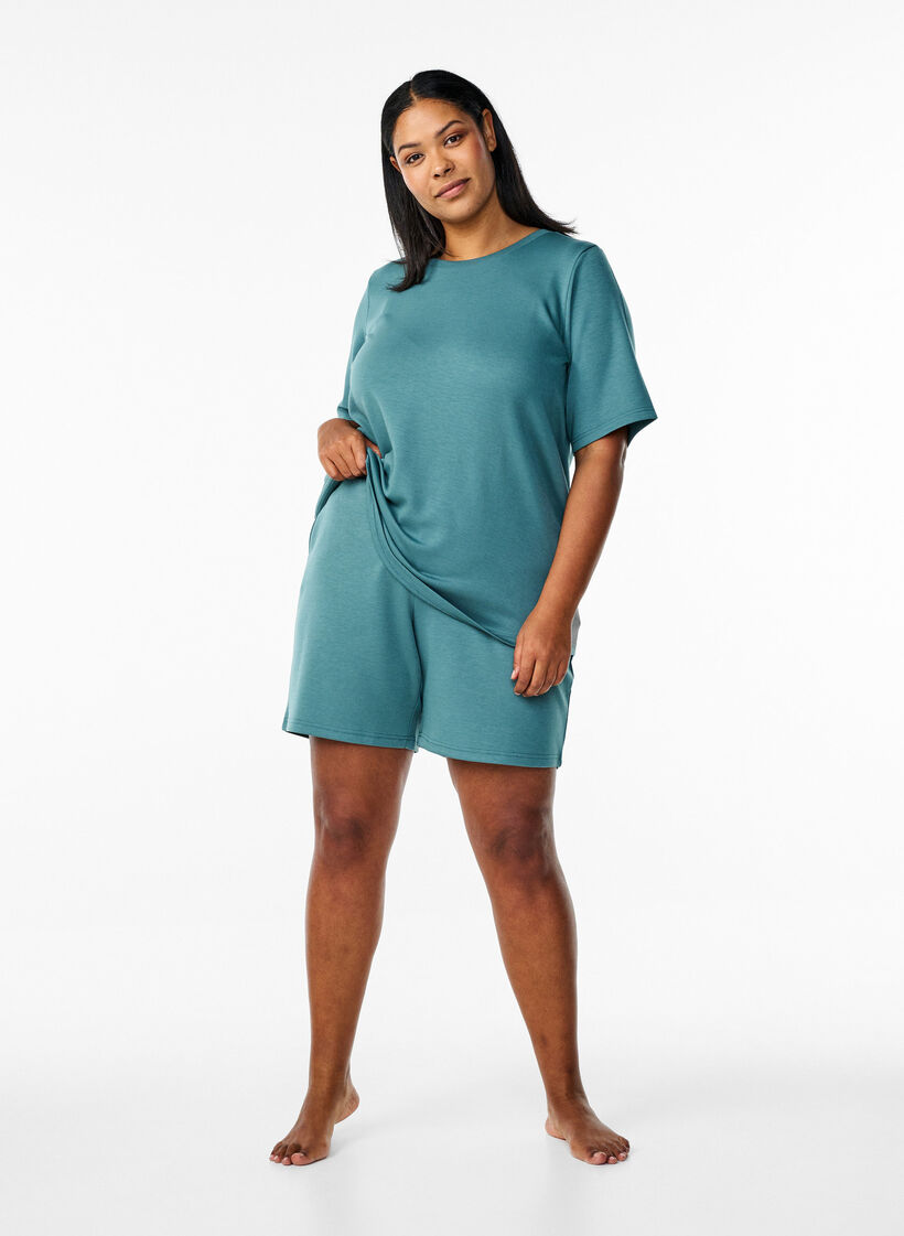 Taskulliset shortsit modaalisekoitteesta, Vihre&auml;, Model image number 1