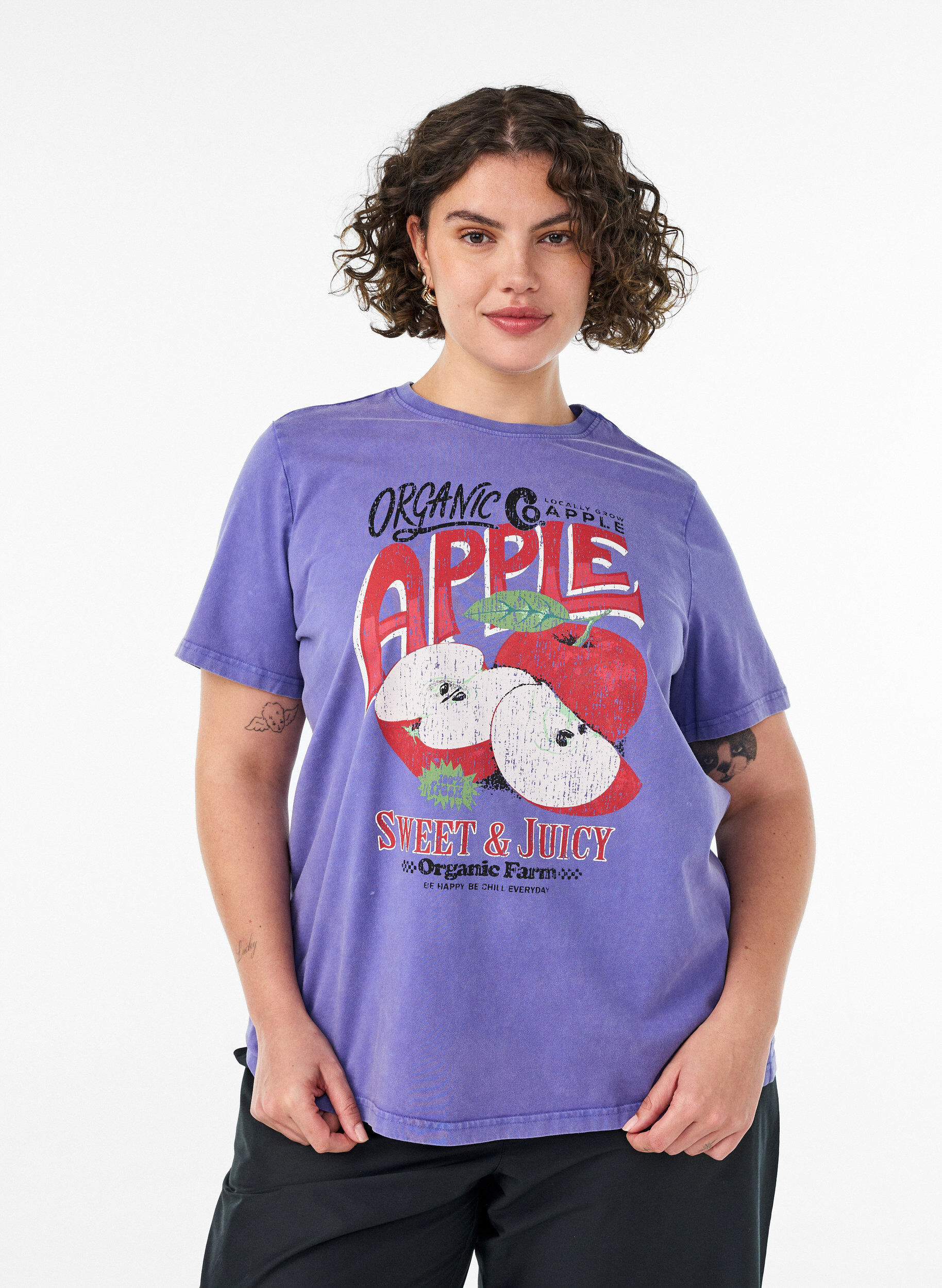 Puuvillainen T-paita etupainatuksella ja pestyll&auml; lookilla, Violetti, Model