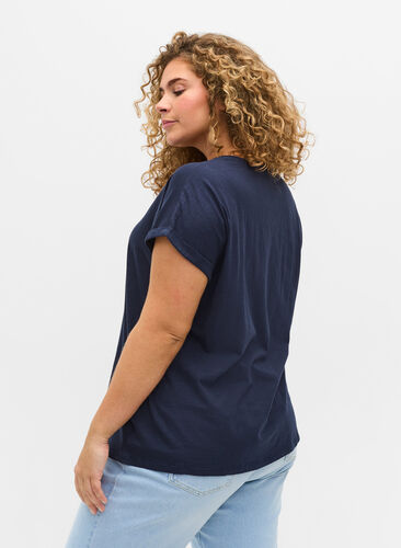 Ekologisesta puuvillasta valmistettu t-paita painatuksella, Navy Blazer Silver, Model image number 1