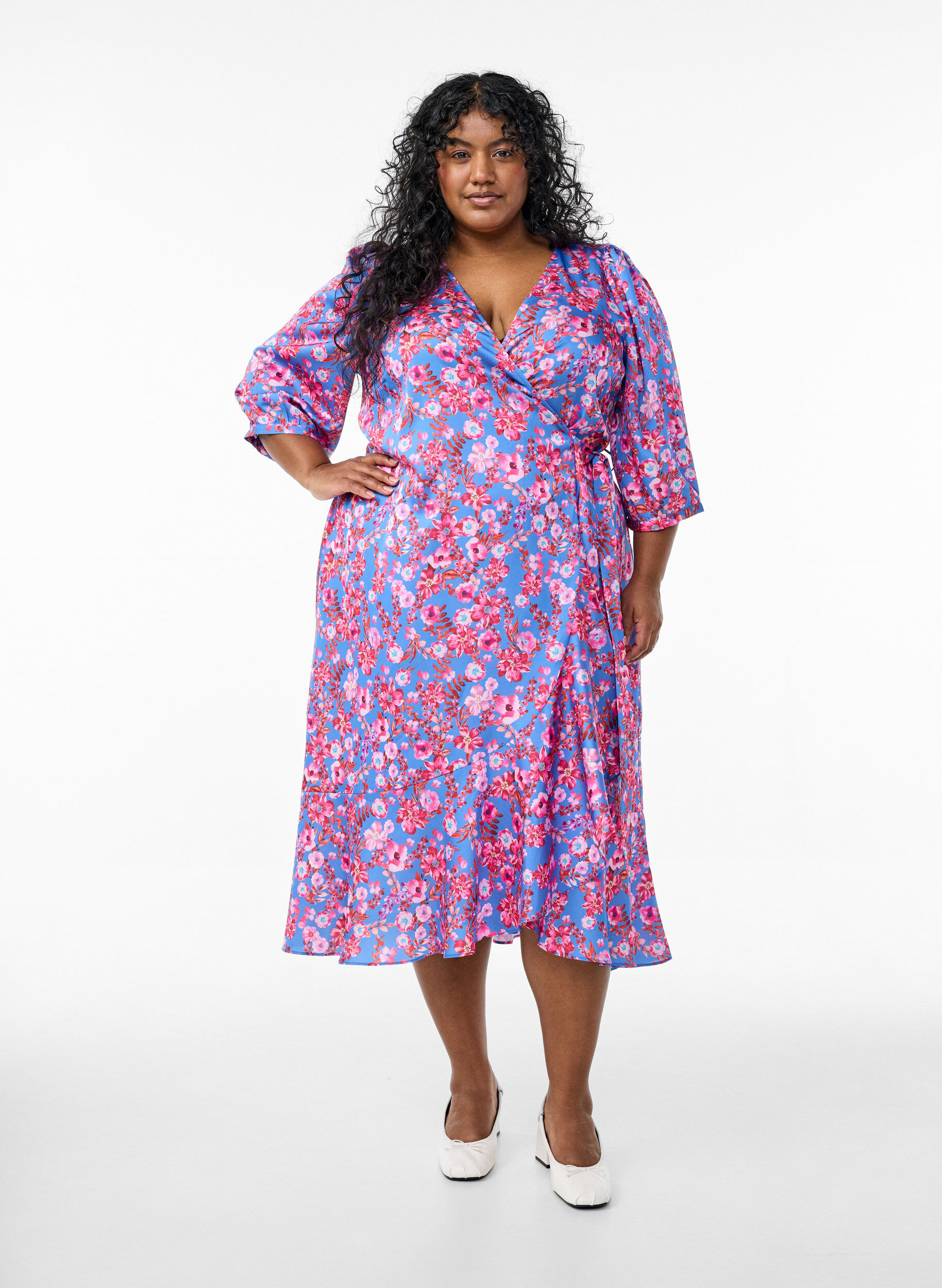 Kukkakuvioinen kietaisumekko 3/4-hihoilla, Sininen, Model