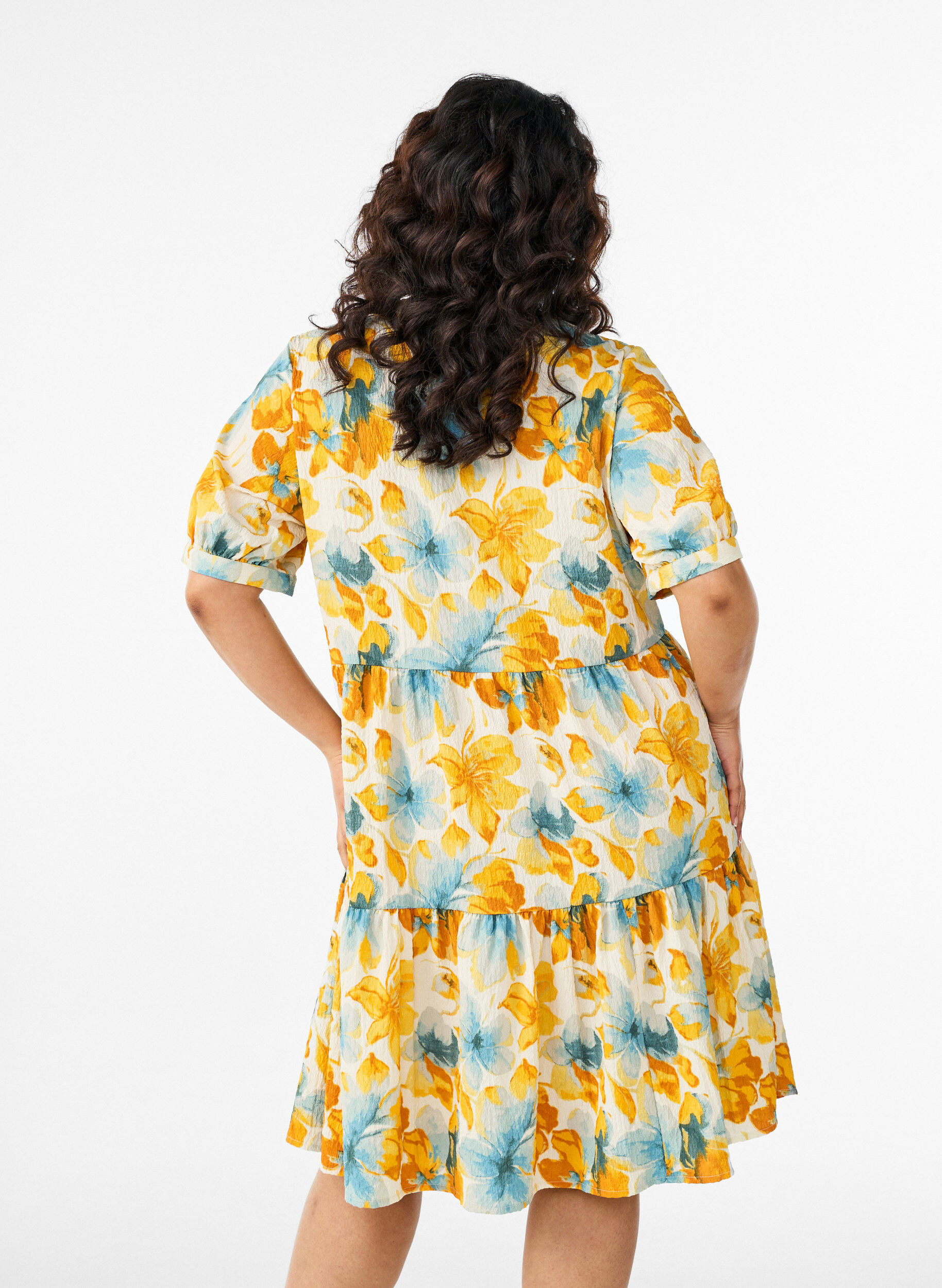 ZizziLyhyt A-linjainen mekko, Keltainen, Model image number 2