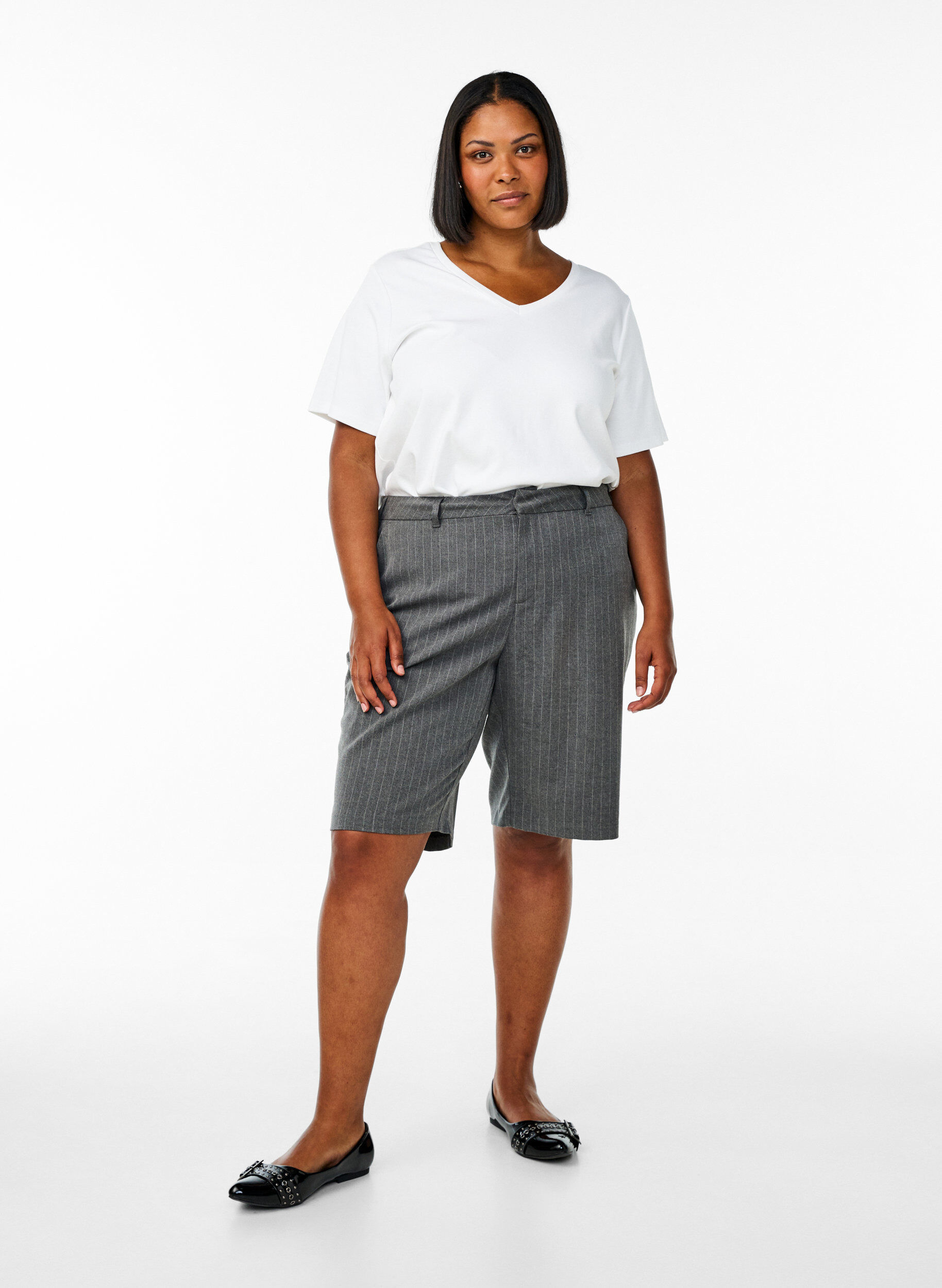 Zizzi Perus V-aukollinen T-paita luomupuuvillasta, Valkoinen, Model image number 1