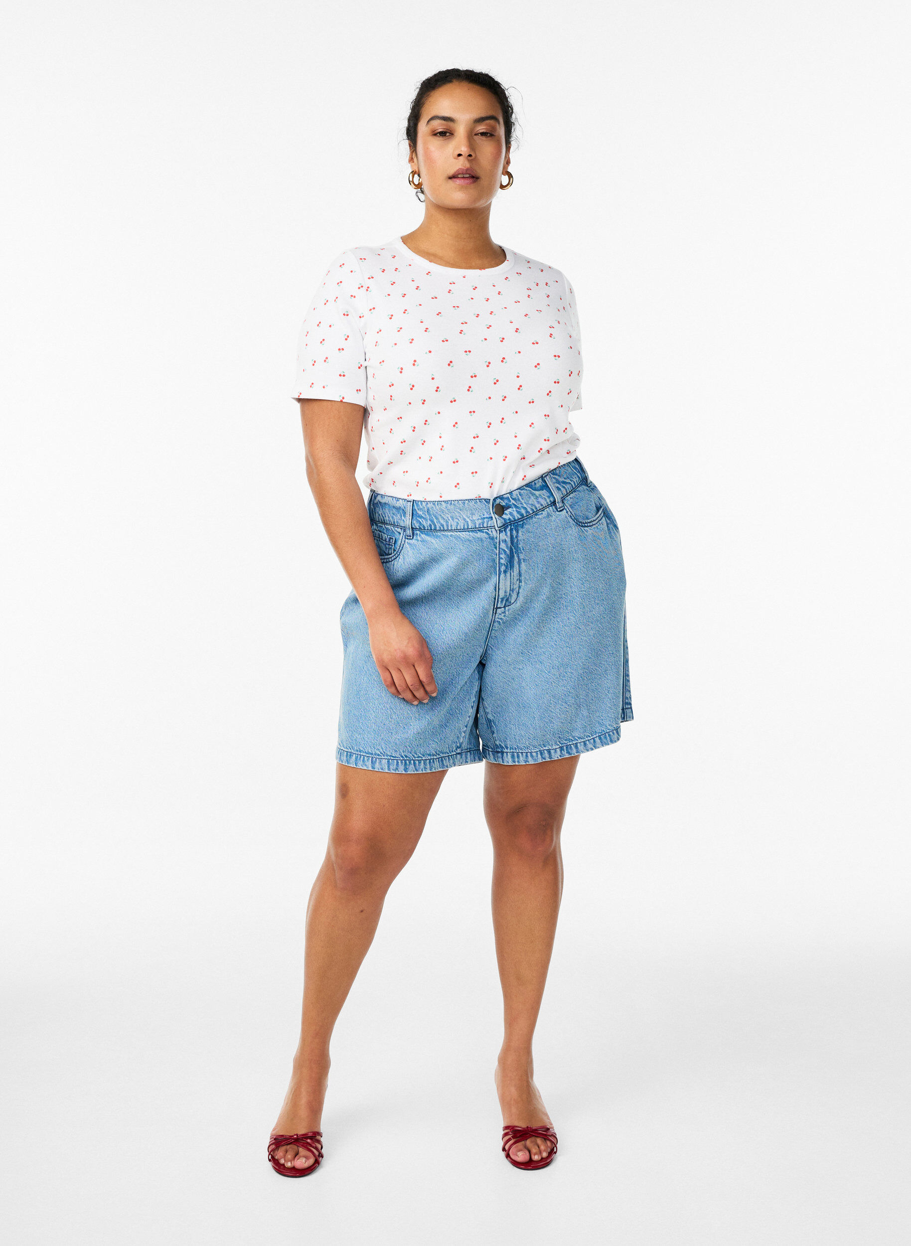 Zizzi Puuvillainen T-paita kauttaaltaan printill&auml;, Vanilja, Model image number 1