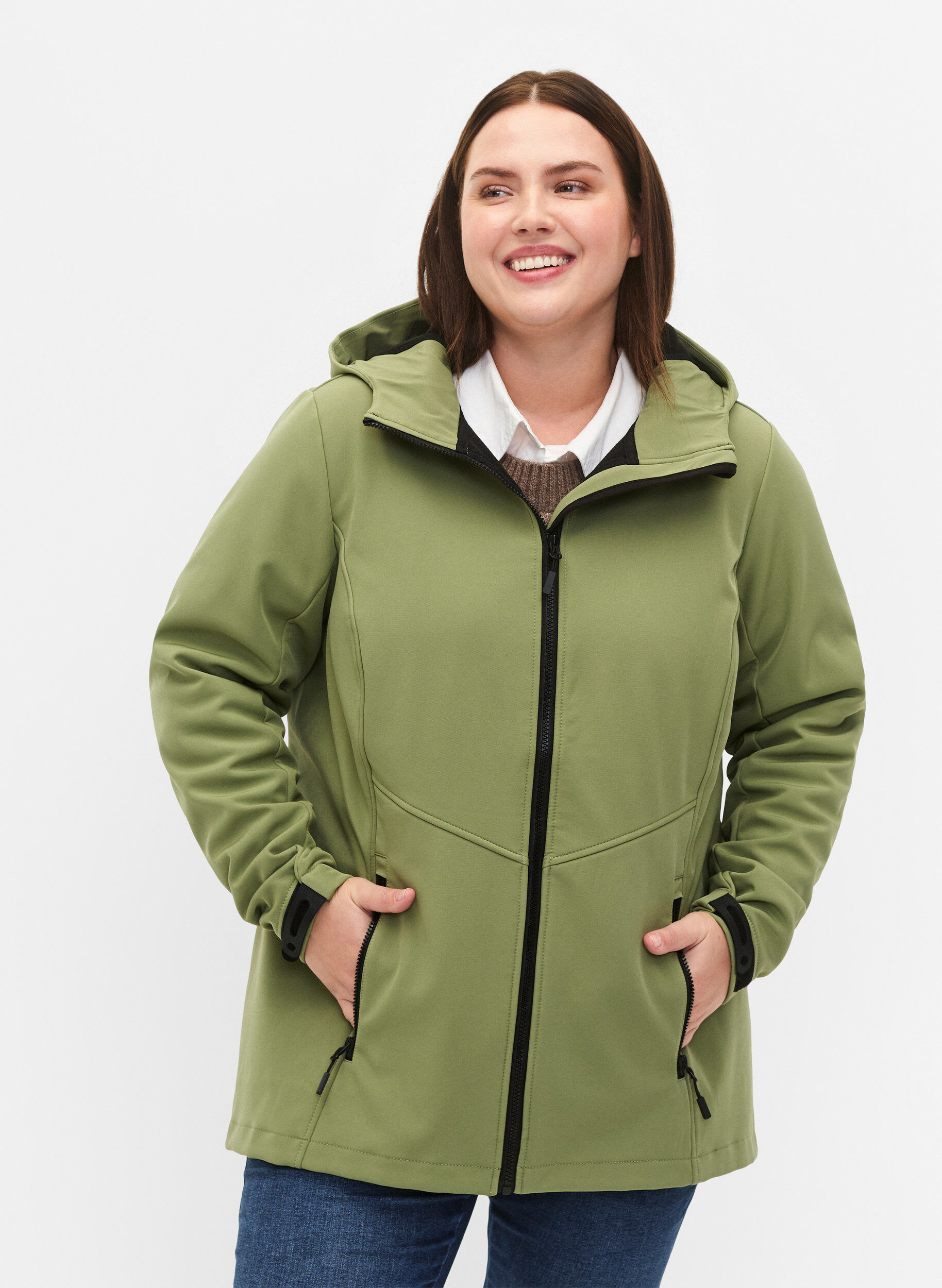 Zizzi Lyhyt softshell-takki, jossa on taskut, Oil Green, Model image number 0