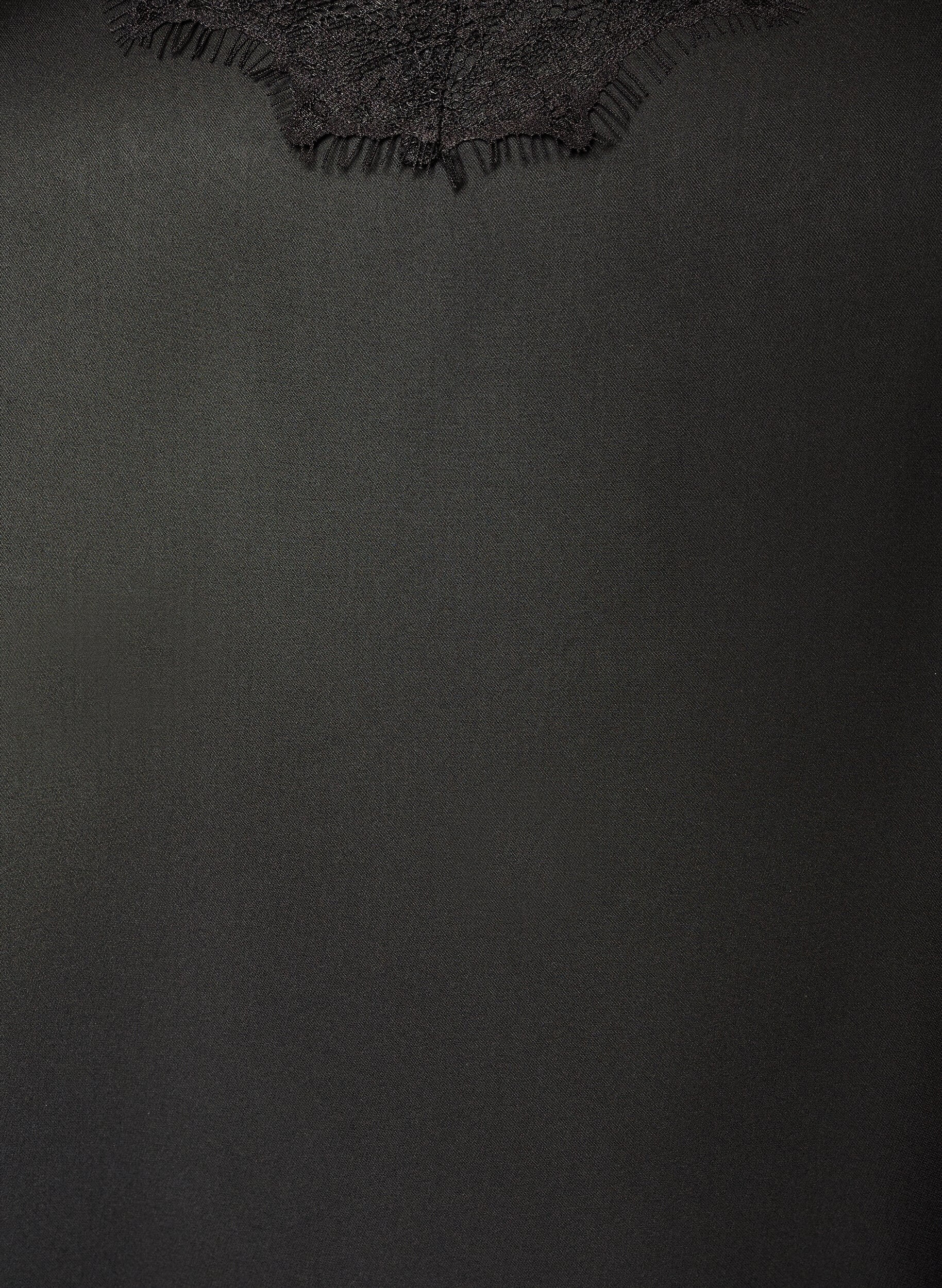 Zizzi Satiinipintainen toppi pitsireunalla ja ep&auml;symmetrisell&auml; helmalla, Musta, Packshot image number 2