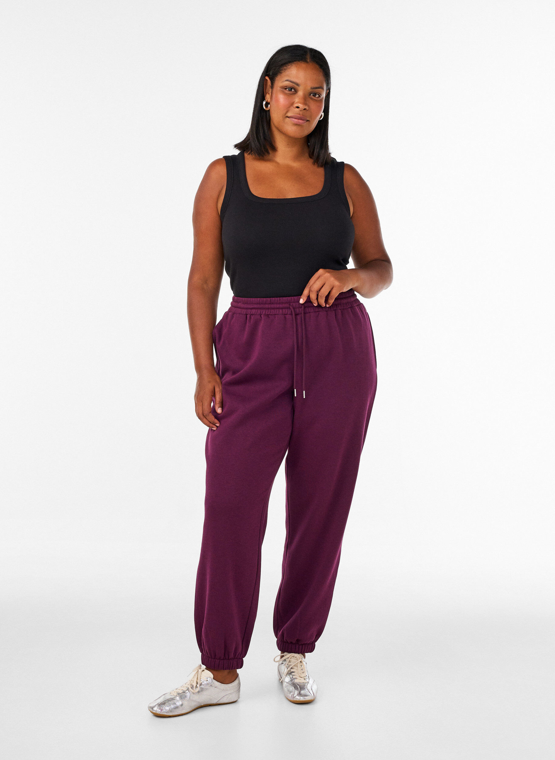ZizziKorkeavy&ouml;t&auml;r&ouml;iset collegehousut kiristysny&ouml;rill&auml;, Violetti, Model image number 0