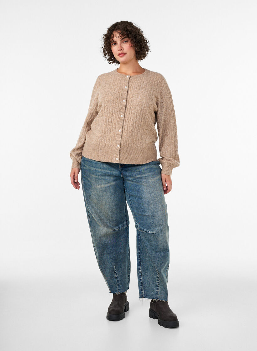 Palmikkoneuletakki helmikaarinapeilla, Beige, Model image number 1