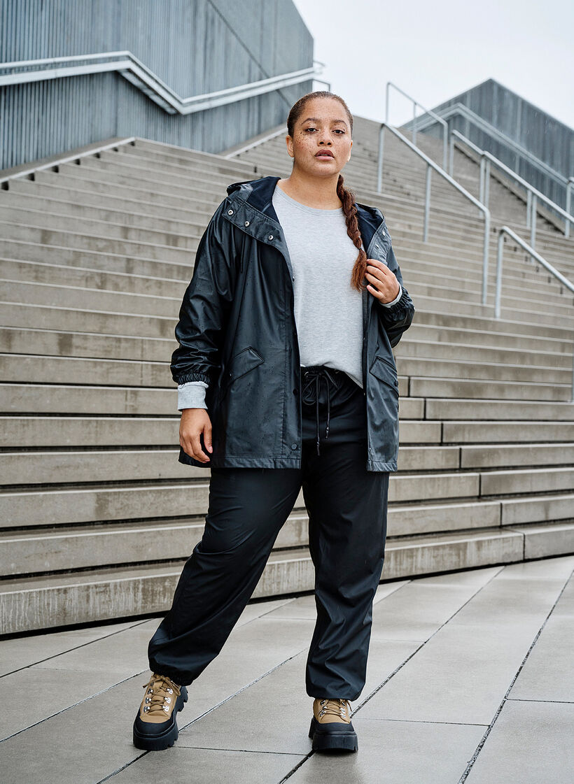 Sadehousut teipatuilla saumoilla, Black, Image image number 0