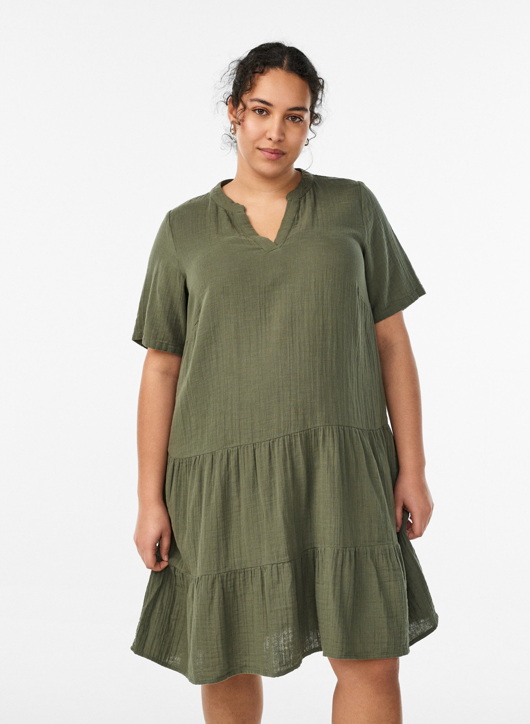 Lyhyt A-linjainen mekko puuvillamusliinista, Vihre&auml;, Model