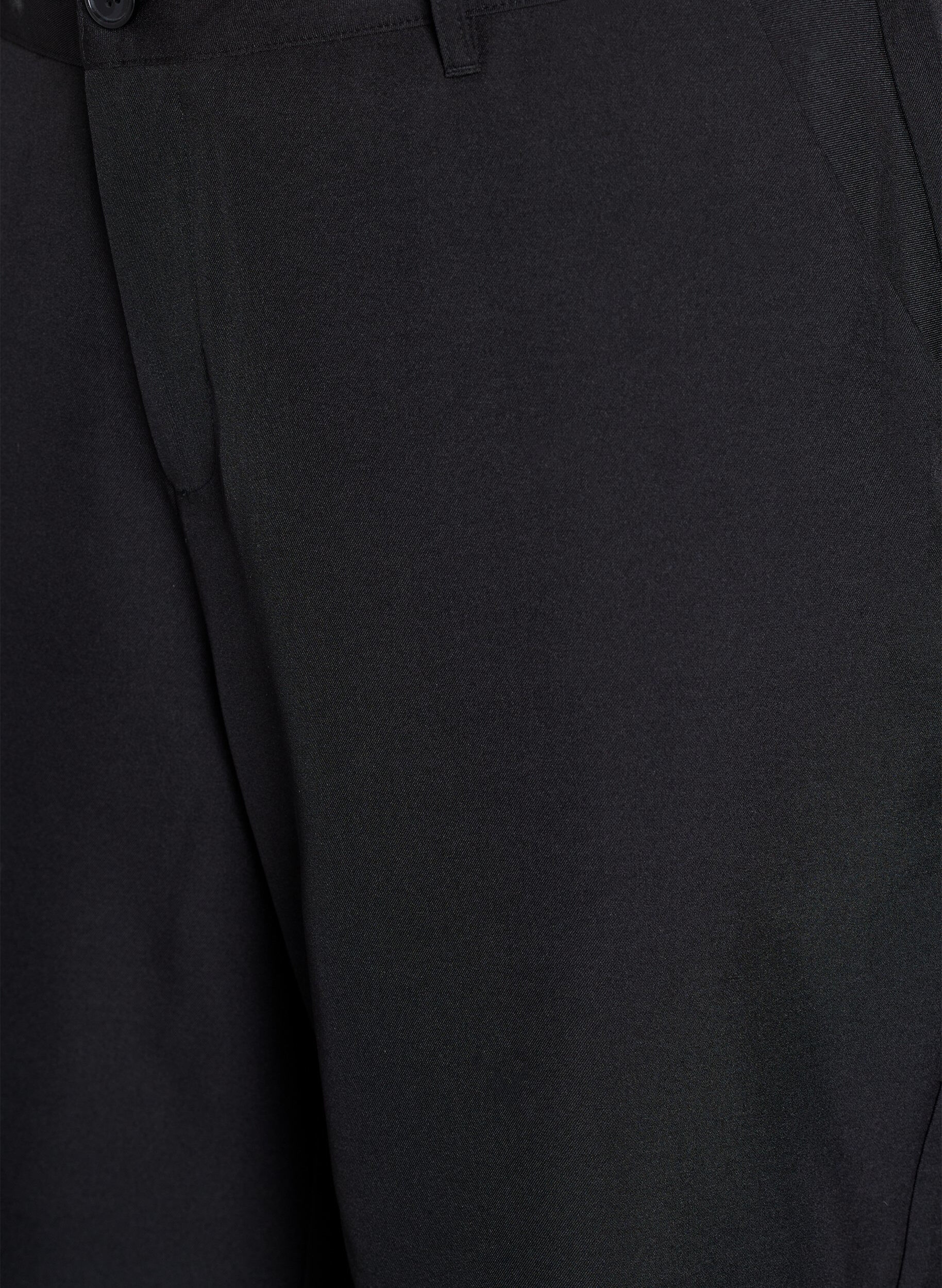 Zizzi Bermudashortsit korkealla vy&ouml;t&auml;r&ouml;ll&auml;, Musta, Packshot image number 2